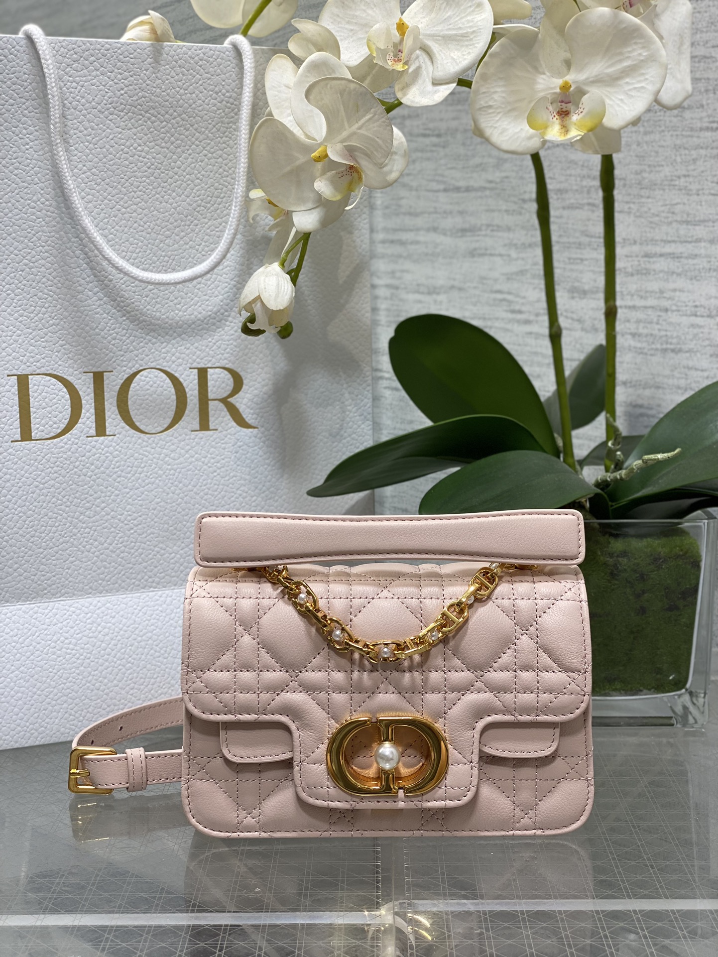 𝐉𝐨𝐥𝐢𝐞 -Bolso de cadena de perlas