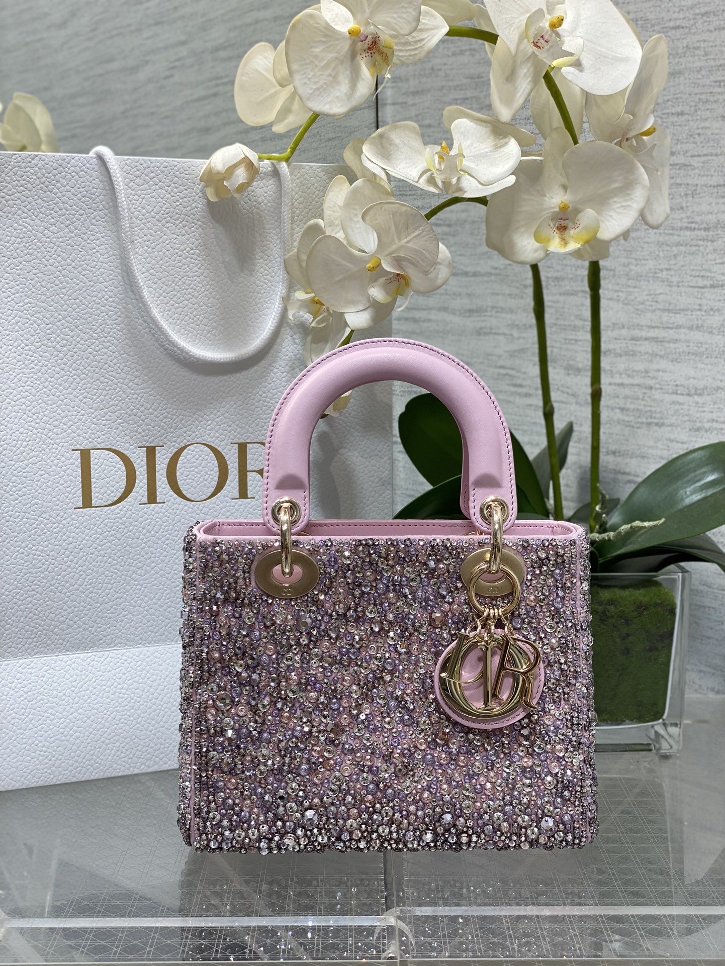 𝐋𝐚𝐝𝐲Edición limitada Diamante gris hecho a mano