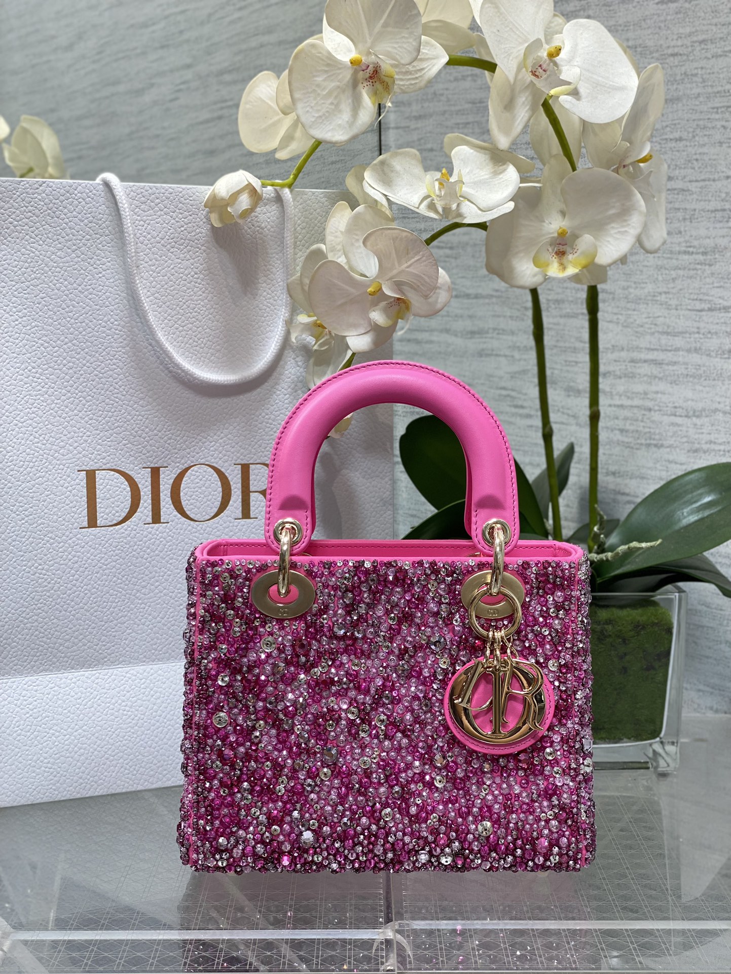 𝐋𝐚𝐝𝐲Edición limitada Diamante hecho a mano rojo rosa