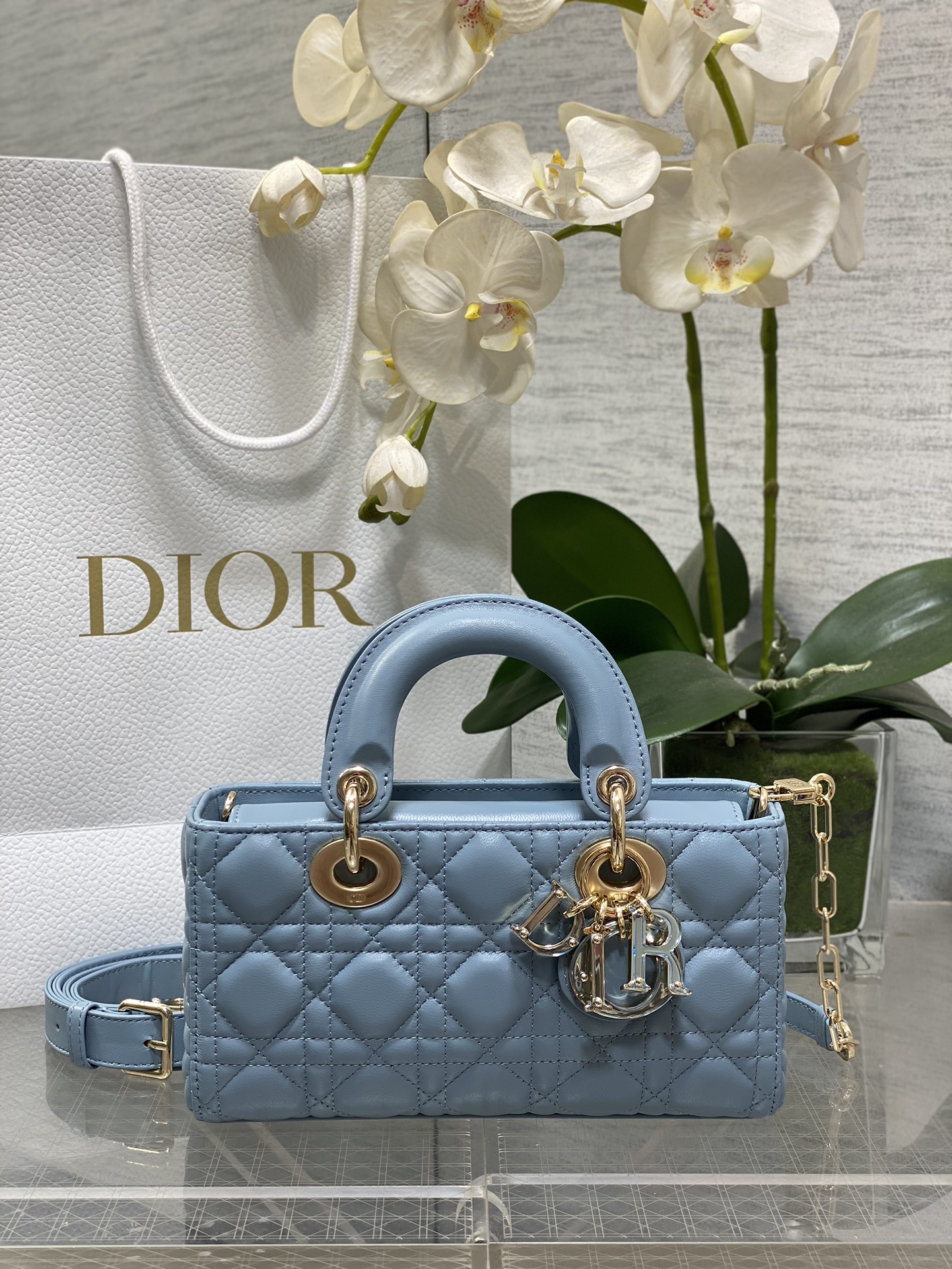 𝐃-𝐉𝐨𝐲 Botón azul cielo