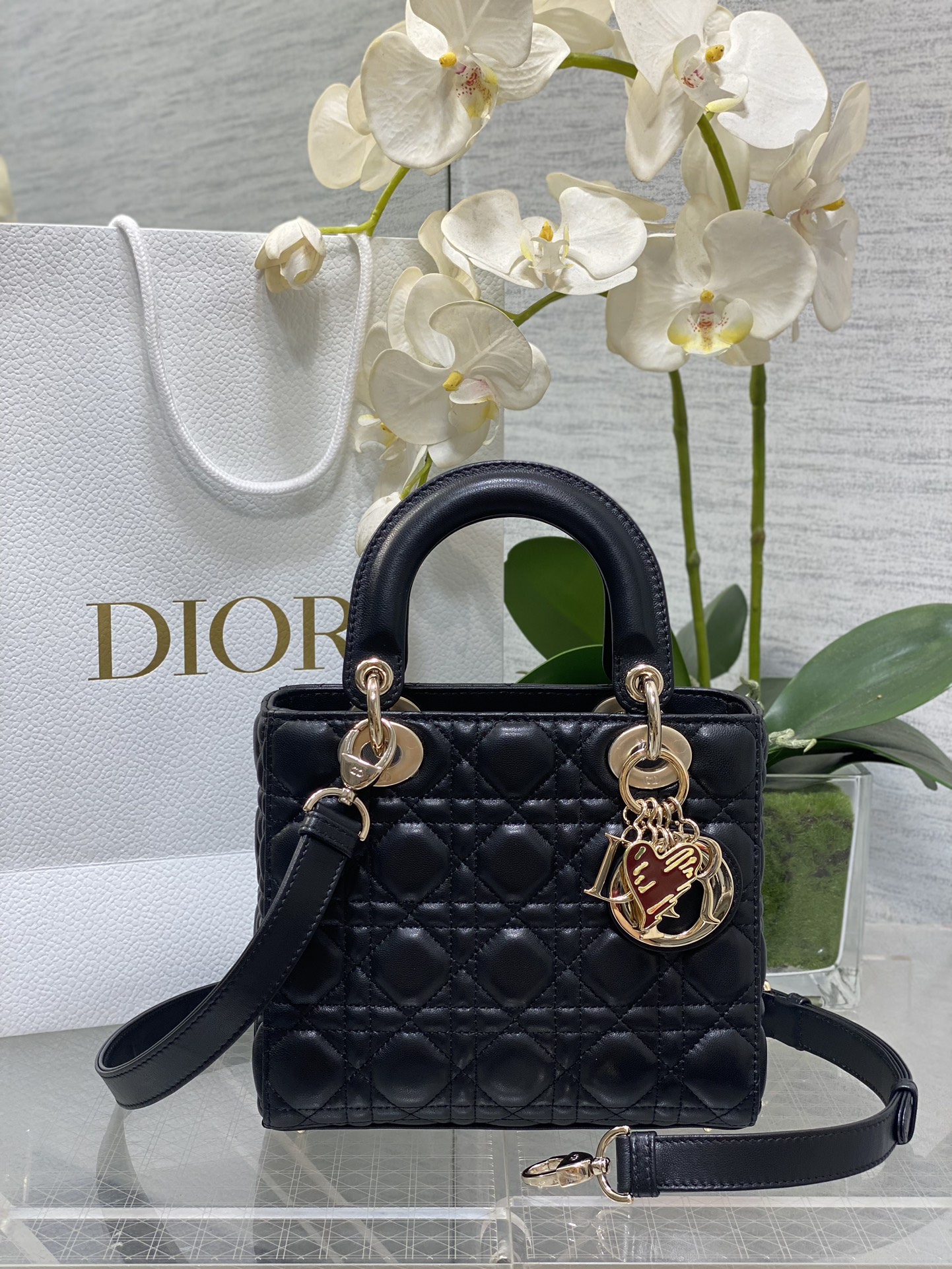 𝐋𝐚𝐝𝐲 Amor limitado del Día de San Valentín chino de cuatro cuadros