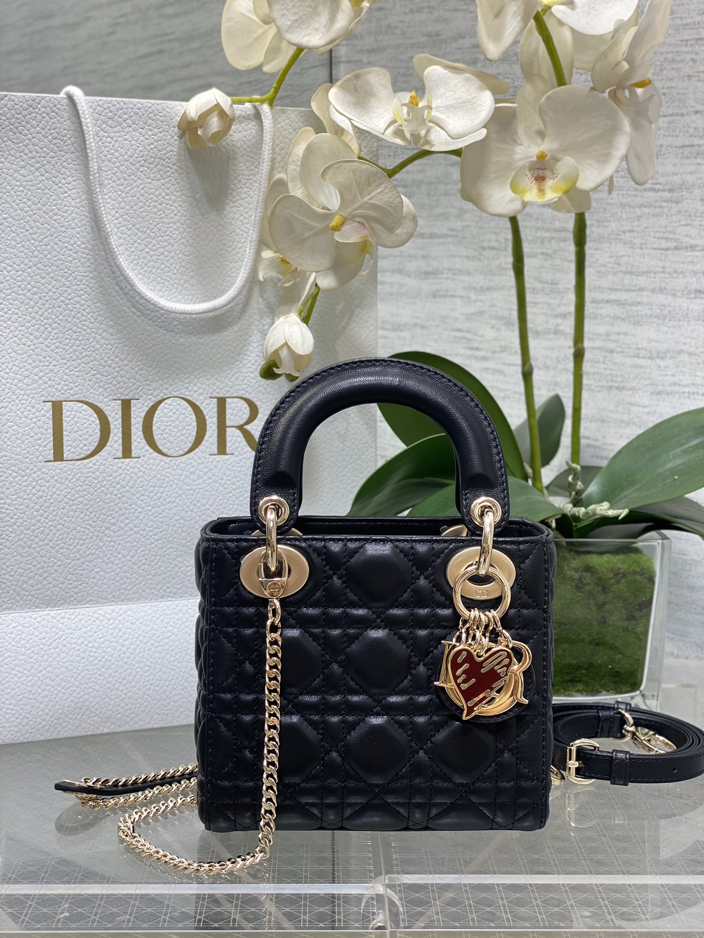 𝐋𝐚𝐝𝐲 Amor limitado del Día de San Valentín chino de tres cuadros
