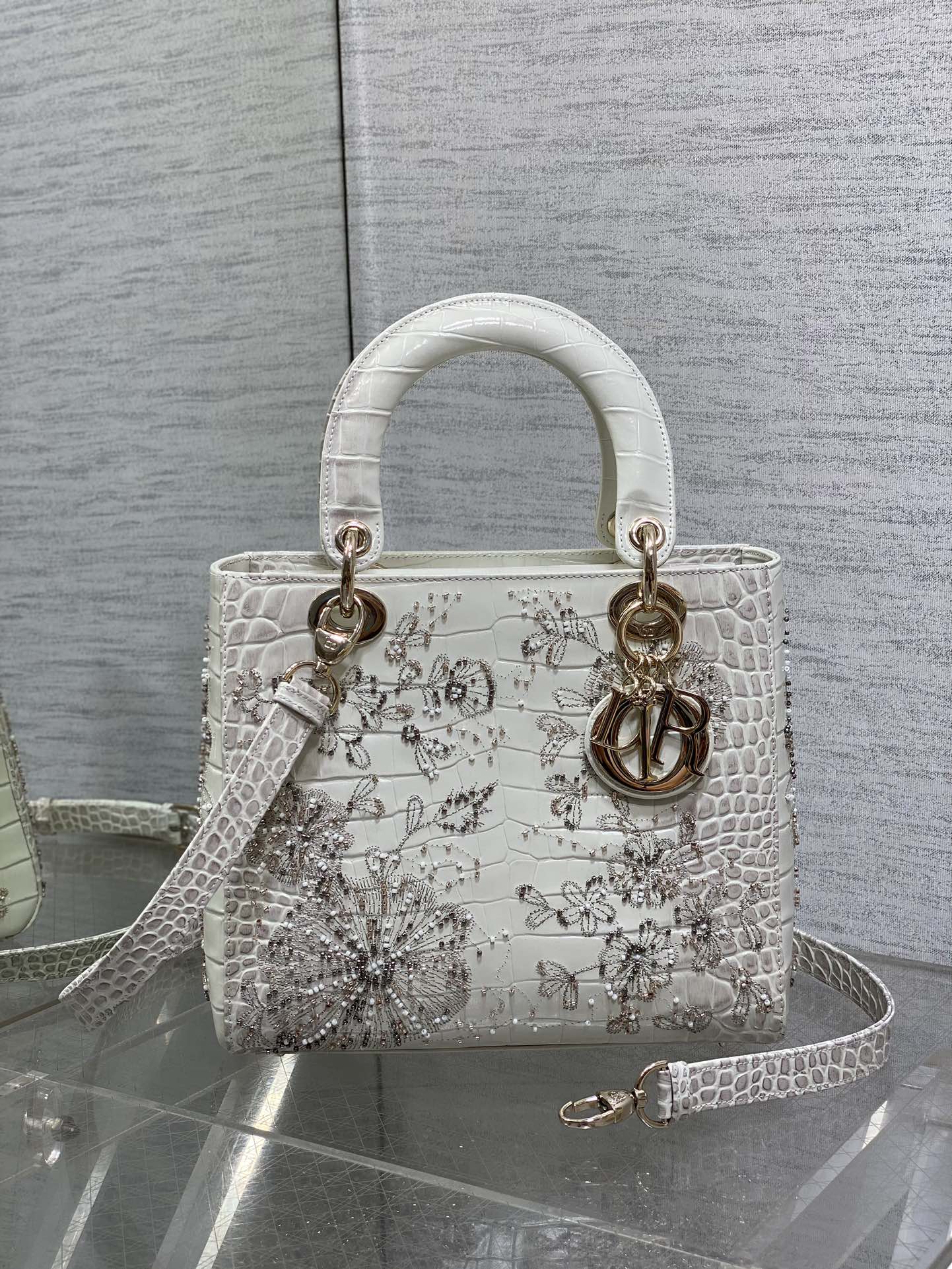 Dior Lady Sacs À Main Sacs À Bandoulière & À Épaule Réplique de concepteur qualité supérieure
 Broderie fleurs Collection printemps – été