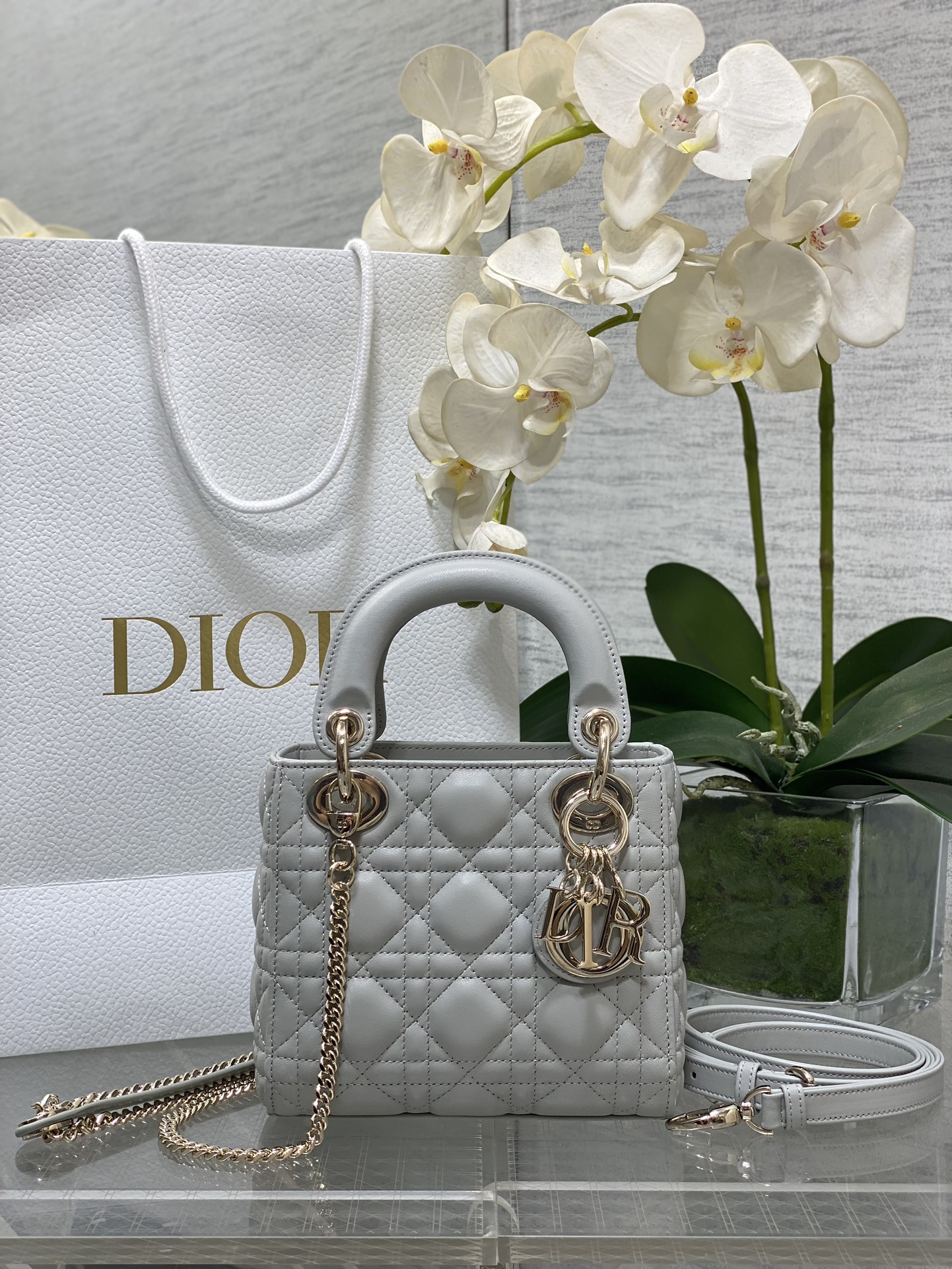 𝐋𝐚𝐝𝐲 Piel de oveja gris nube de tres paneles dorado claro