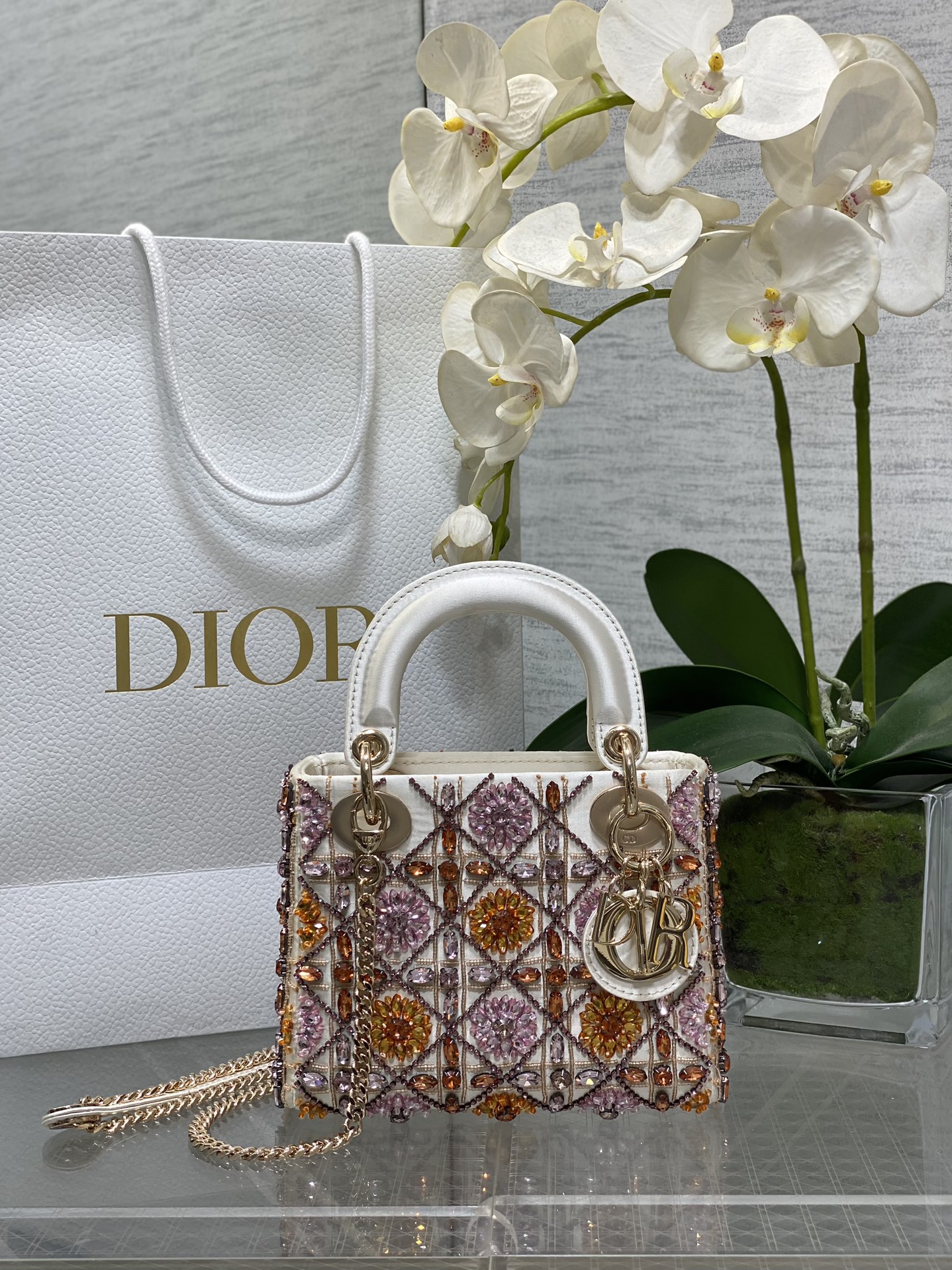 𝐋𝐚𝐝𝐲 Diamante rosa blanco de edición limitada de tres cuadros