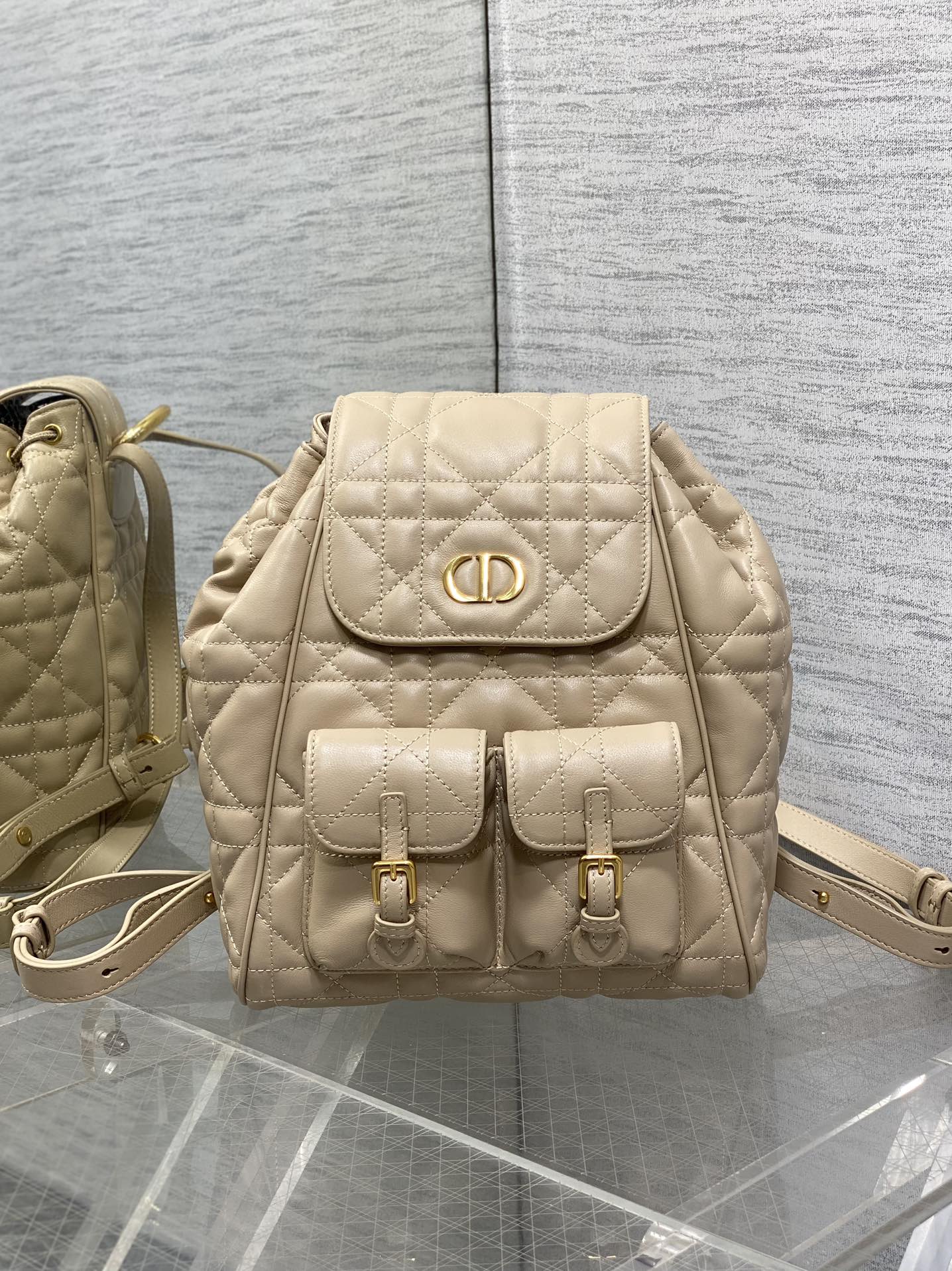 Dior Caro Bolsos Mochila Oro Piel de oveja Colección otoño – invierno Vintage