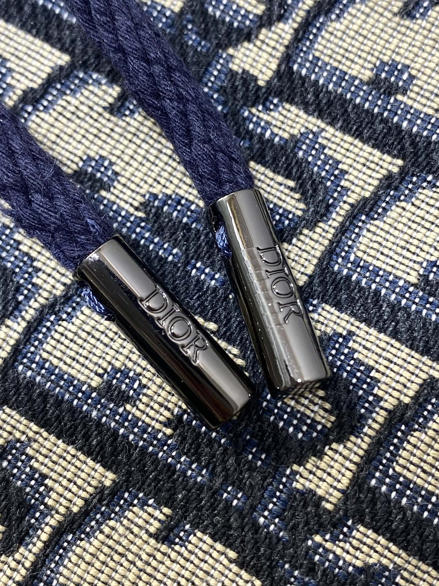迷你现货️最新mini双肩包可可爱爱的造型经典Oblique老花面料搭配抽绳设计既复古又时尚容量也相当不