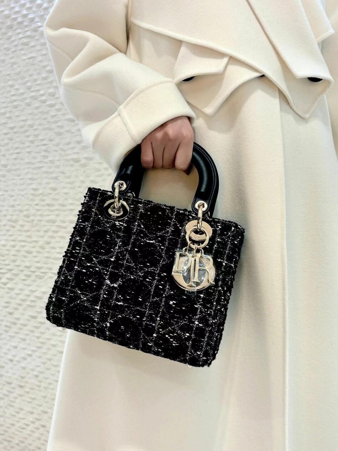Dior 25 pairs of edition counters