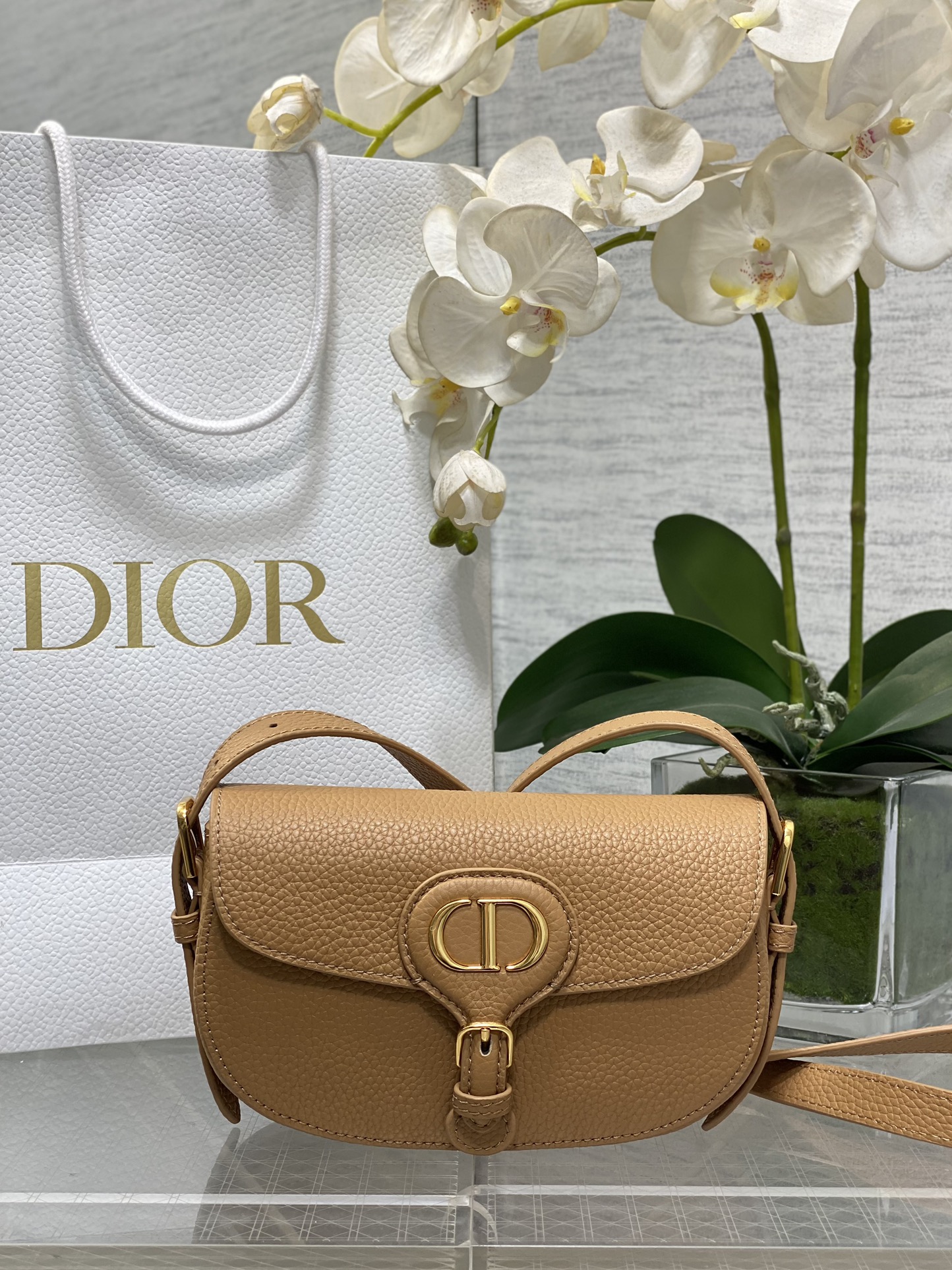 𝐃𝟏𝐨𝐫 𝐁𝐨𝐛𝐛𝐲 marrón medio