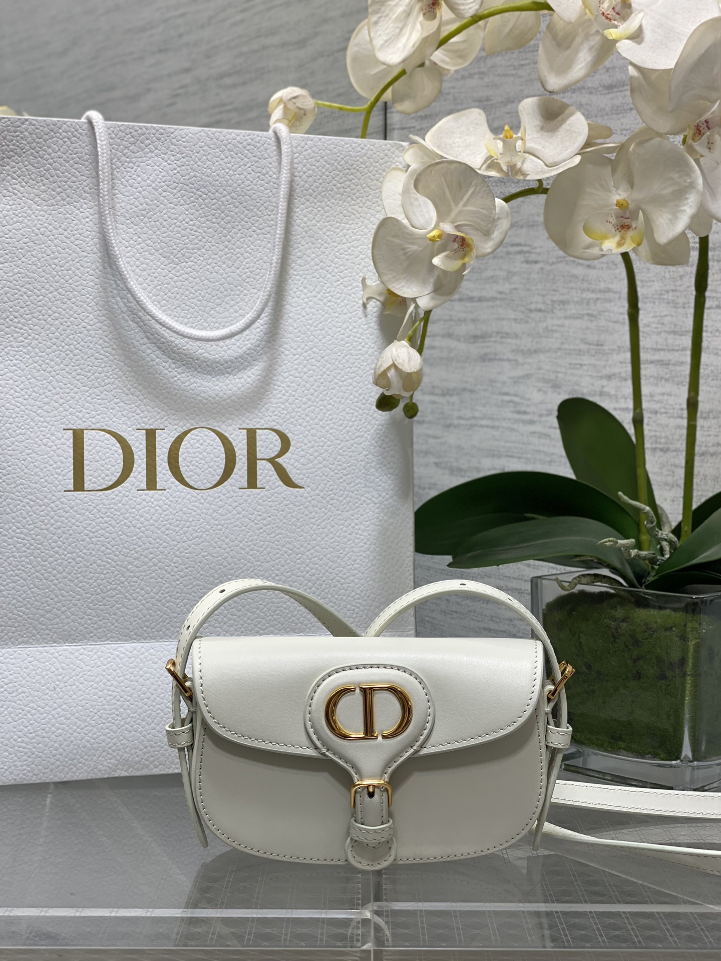 𝐃𝟏𝐨𝐫 𝐁𝐨𝐛𝐛𝐲 mini liso blanco