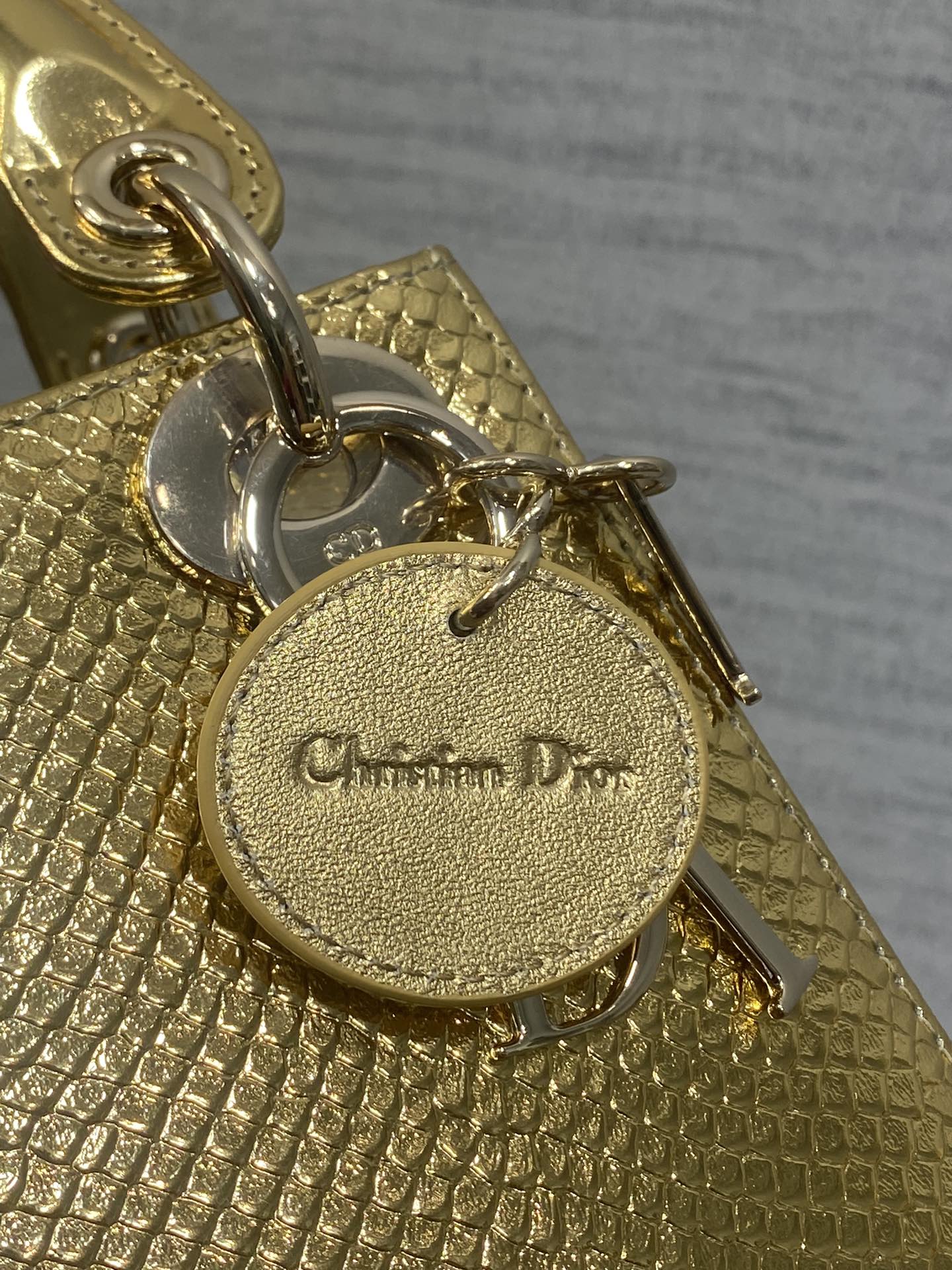 现货‼️Lady戴妃三格珍稀蛇皮闪亮登场，高雅又不失个性，非它莫属👏🏼，科普一下每条蛇皮的纹路都是独一无