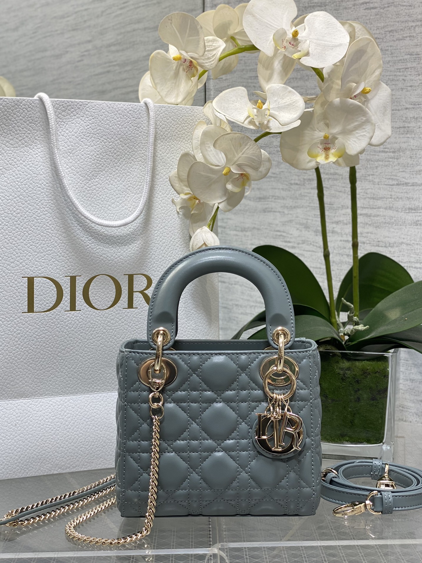 𝐋𝐚𝐝𝐲 Piel de oveja de tres paneles gris roca