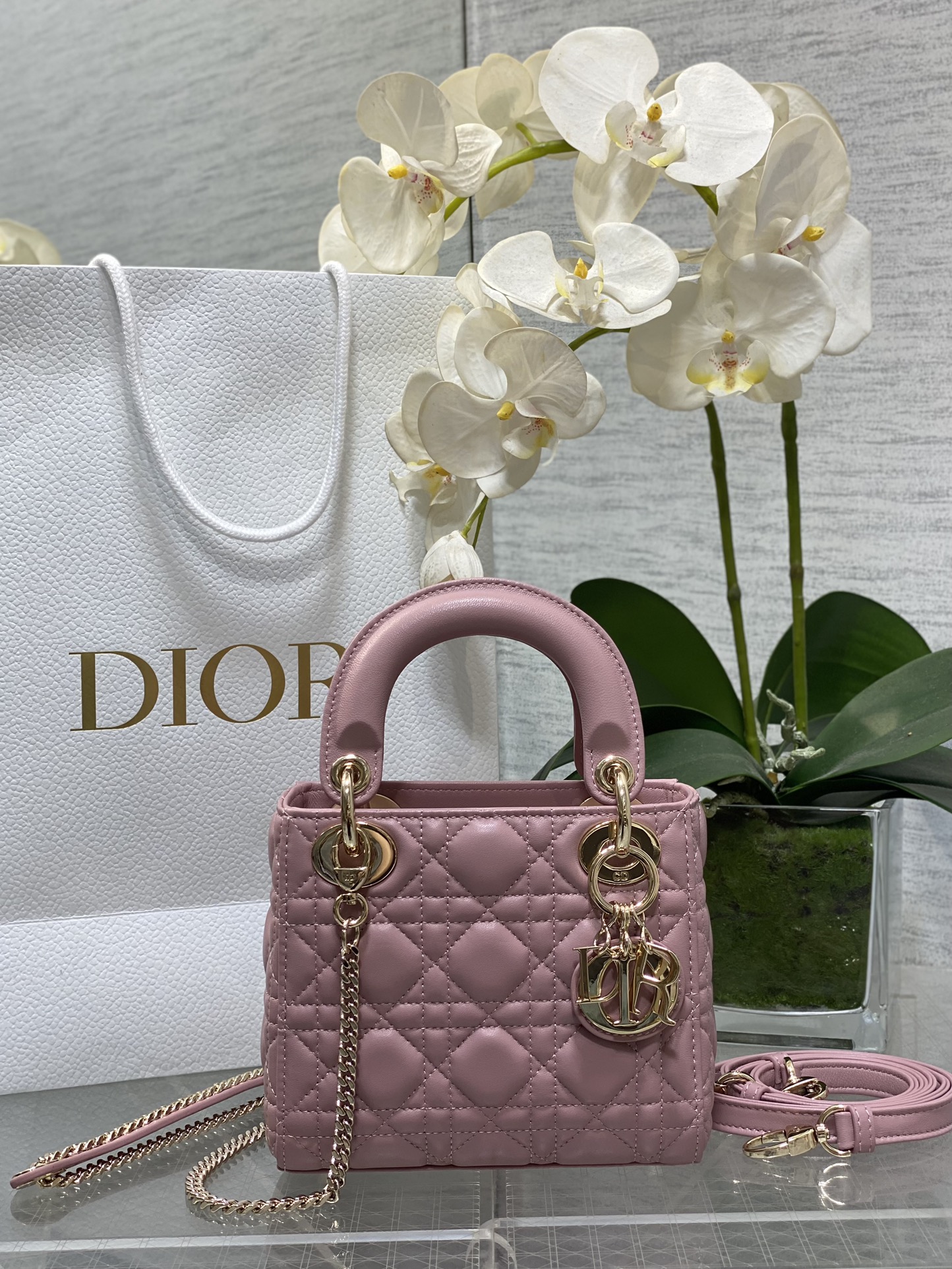 𝐋𝐚𝐝𝐲 piel de cabra de tres compartimentos color rosa vintage