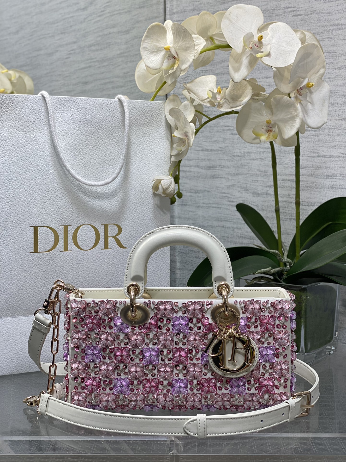 𝐋𝐚𝐝𝐲 Cuentas rosadas de cristal pesado de edición limitada