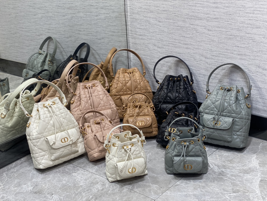 Tamaño pequeño🆚Mini cinco colores en stock‼ ️