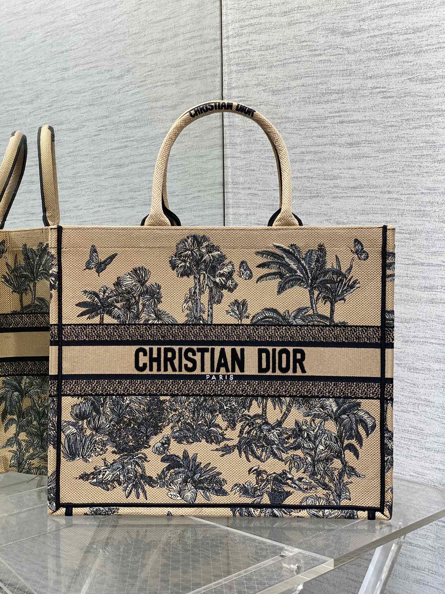 Tamaño grande en stock‼ ️ La última serie de verano de Tote, patrones de bordado de cocoteros de albaricoque, se acerca…