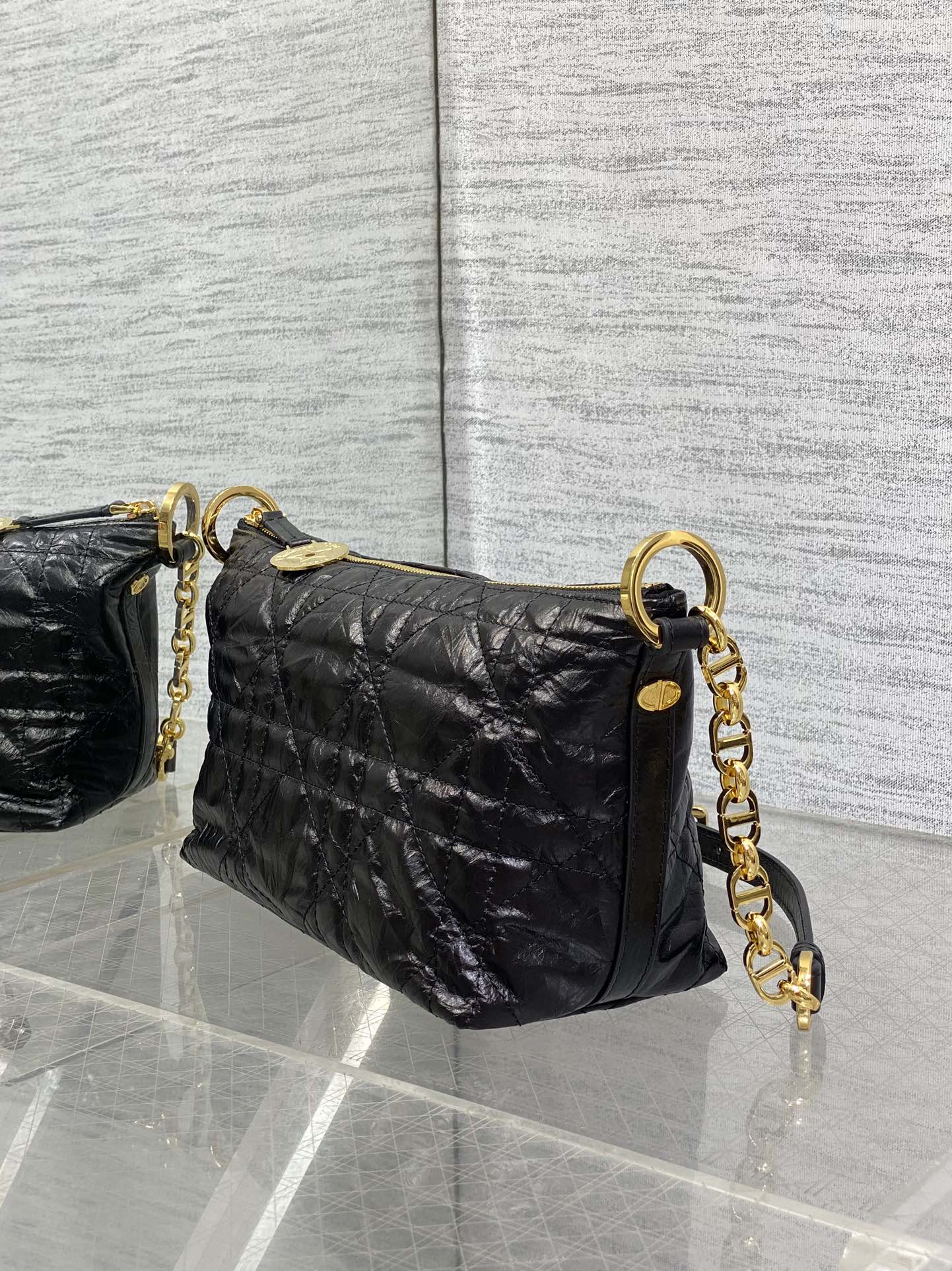 原厂皮现货‼️Hobo star 链条手袋系列，升级版饭盒包，设计实用，加配可调节长肩带，大大提升了实用