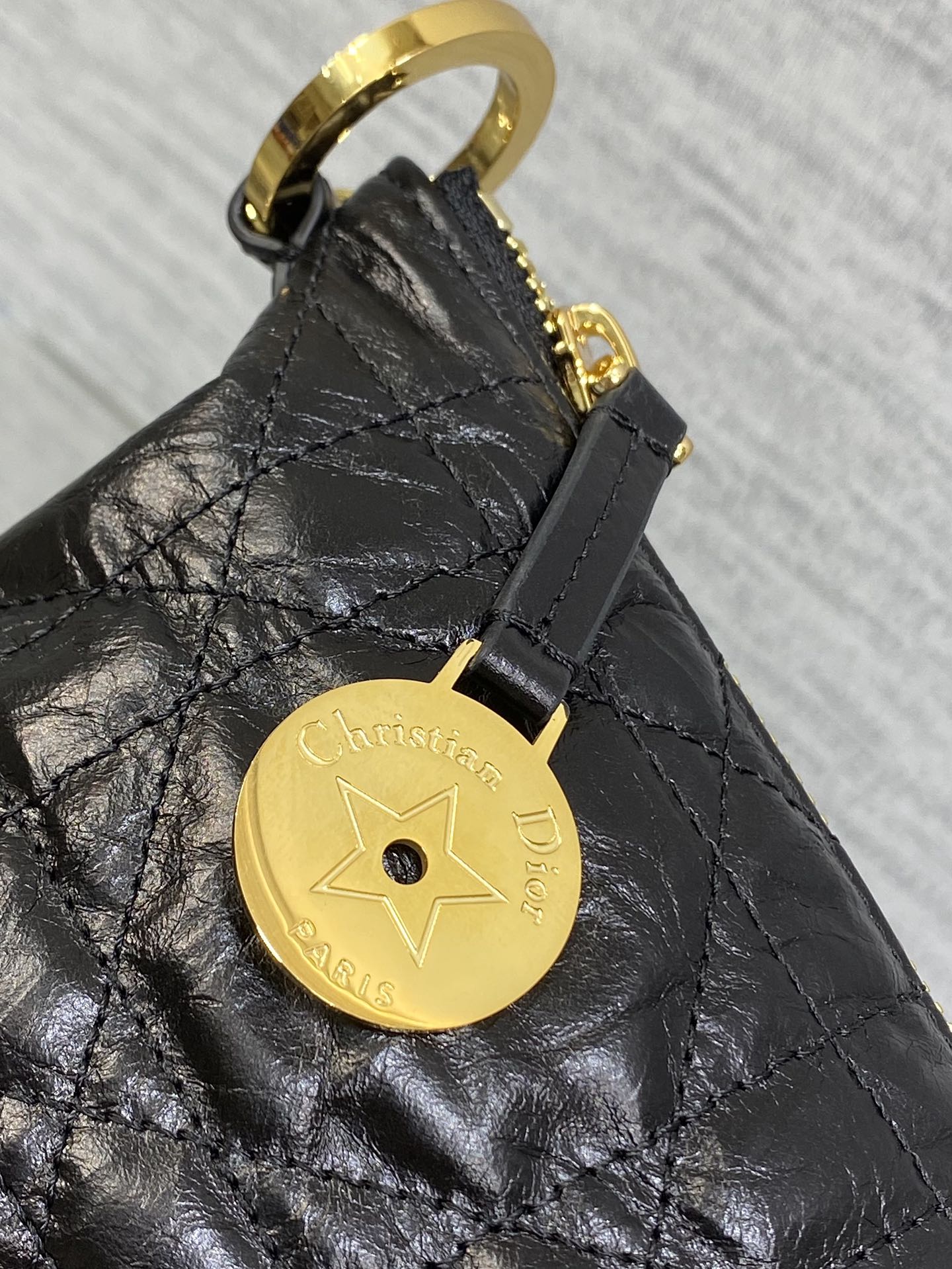 原厂皮现货‼️Hobo star 链条手袋系列，升级版饭盒包，设计实用，加配可调节长肩带，大大提升了实用