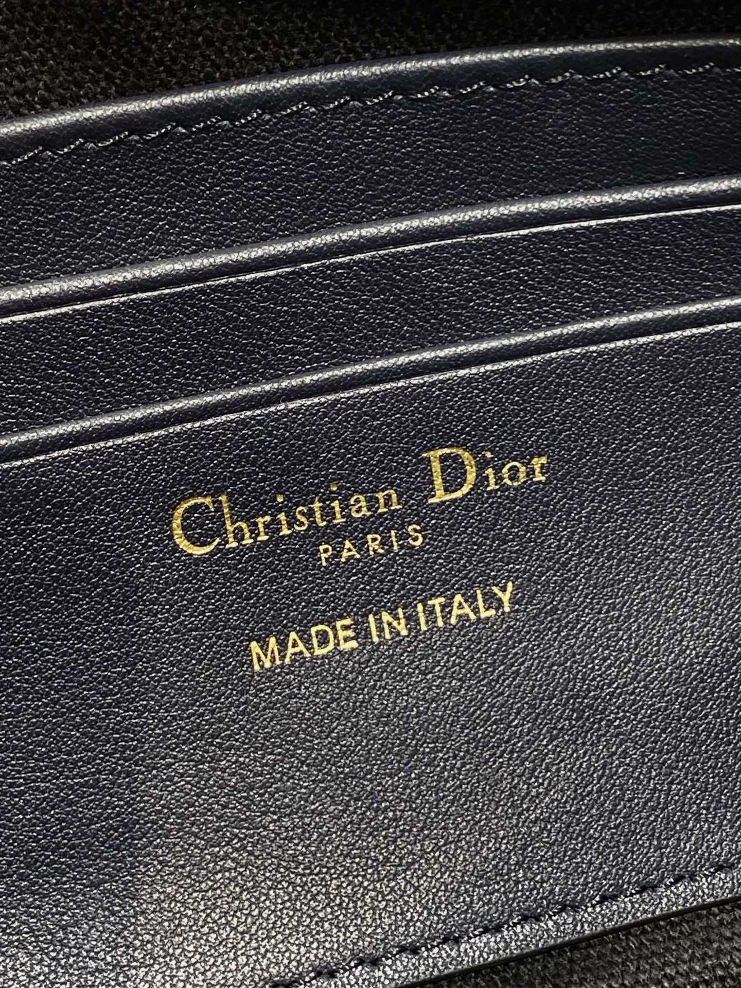 原厂皮现货‼️Oblique经典蓝色布这款 Cigale 迷你手袋以时尚精致的设计丰富30Montaig