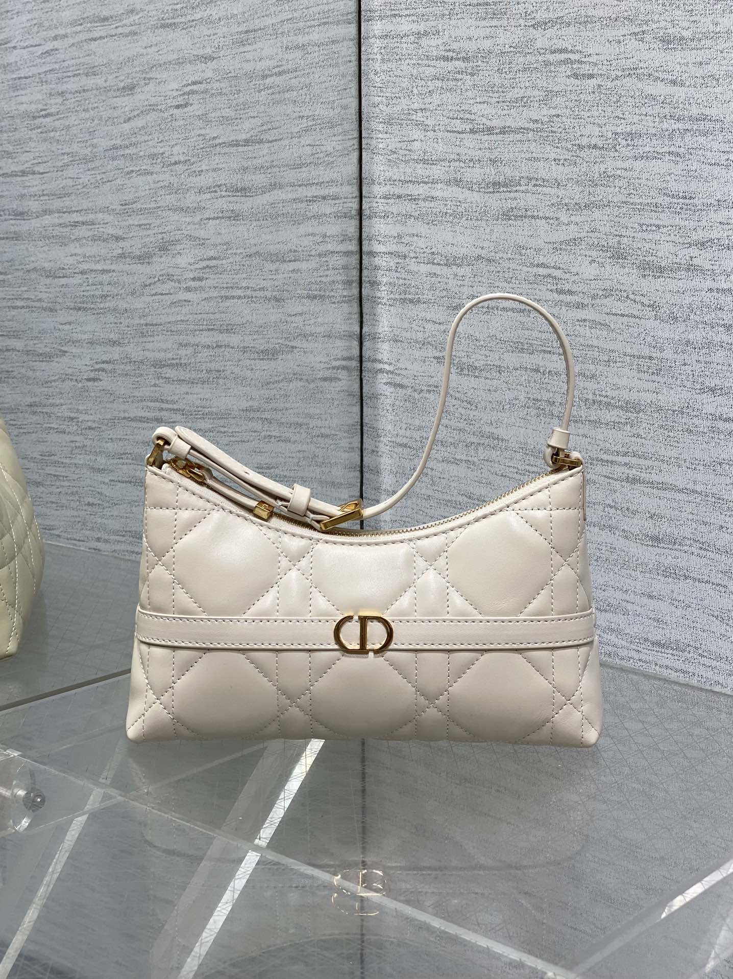 Dior Light Beige shoulder everyday