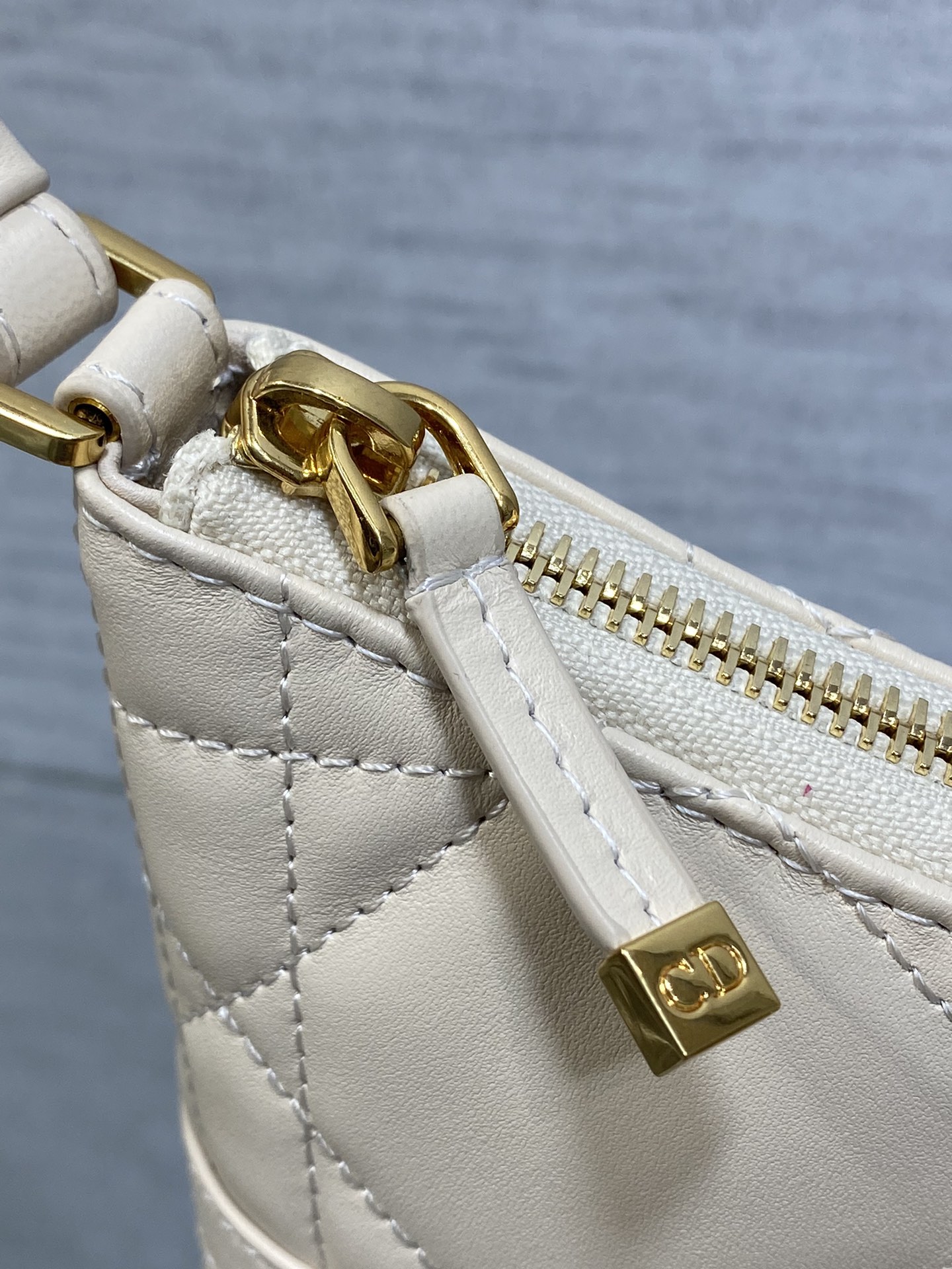 Dior Light Beige shoulder everyday