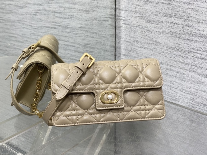 Dior Lady Dior Pearl Chain Bag Lambskin Milk Tea Color 21cm 1 Dior Lady Dior Pearl Chain Bag Lambskin Milk Tea Color 21cm
