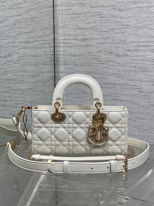 D-Joy Small White Lambskin Quilted Bag with Diamond Clasp and Dual Straps 1 D-Joy Small White Lambskin Quilted Bag with Diamond Clasp and Dual Straps