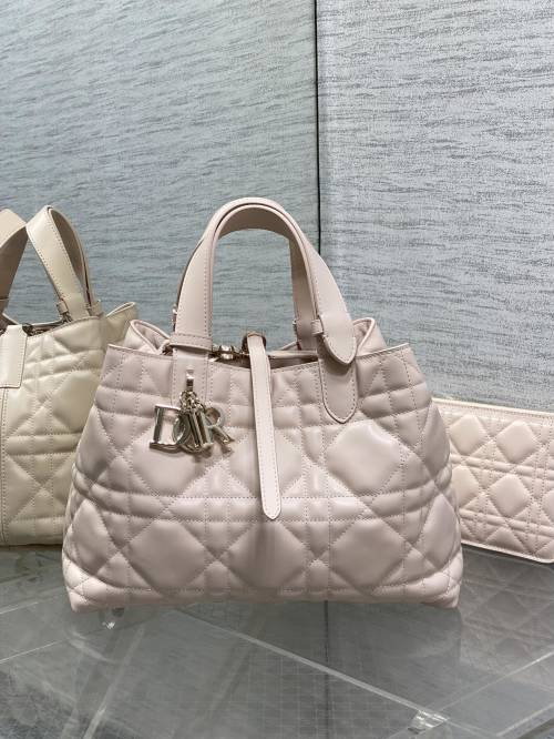 Dior Medium Blush Pink Toujours Bag | Lambskin, Diamond Pattern, Gold Hardware 1 Dior Medium Blush Pink Toujours Bag | Lambskin, Diamond Pattern, Gold Hardware
