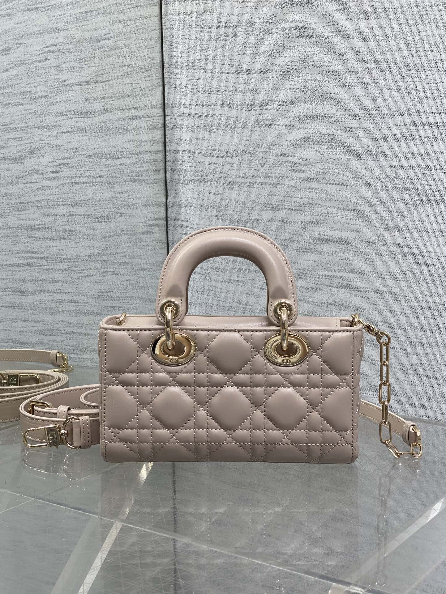 胭脂米现货‼️D-joy最新mini系列，说micro太小，小号太大的宝贝们都看过来，新出的mini尺寸