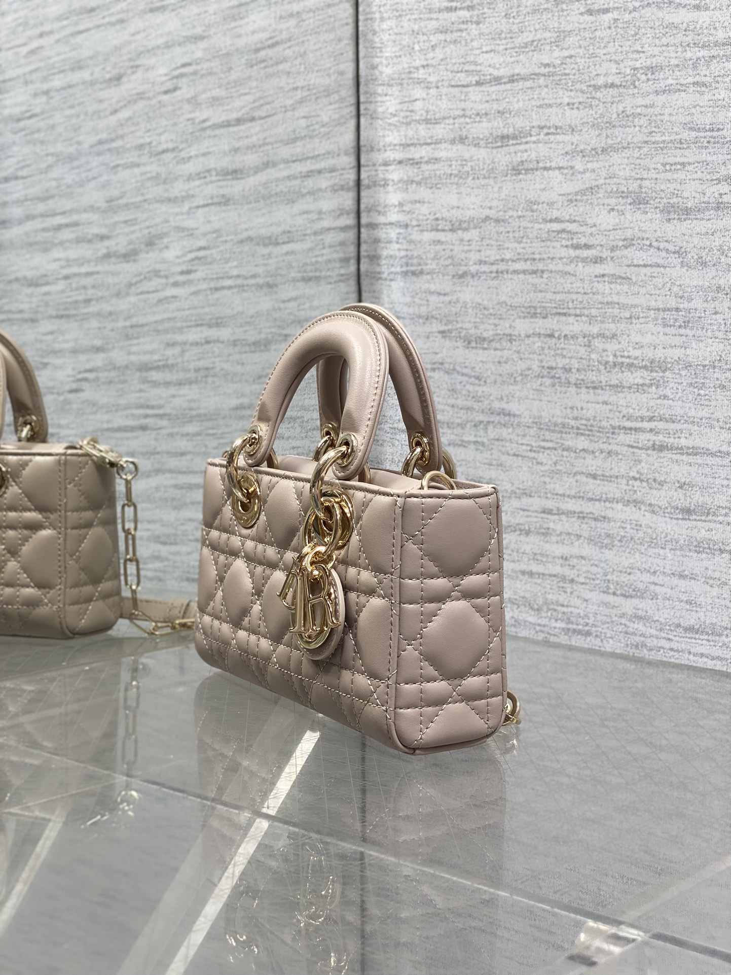 胭脂米现货‼️D-joy最新mini系列，说micro太小，小号太大的宝贝们都看过来，新出的mini尺寸