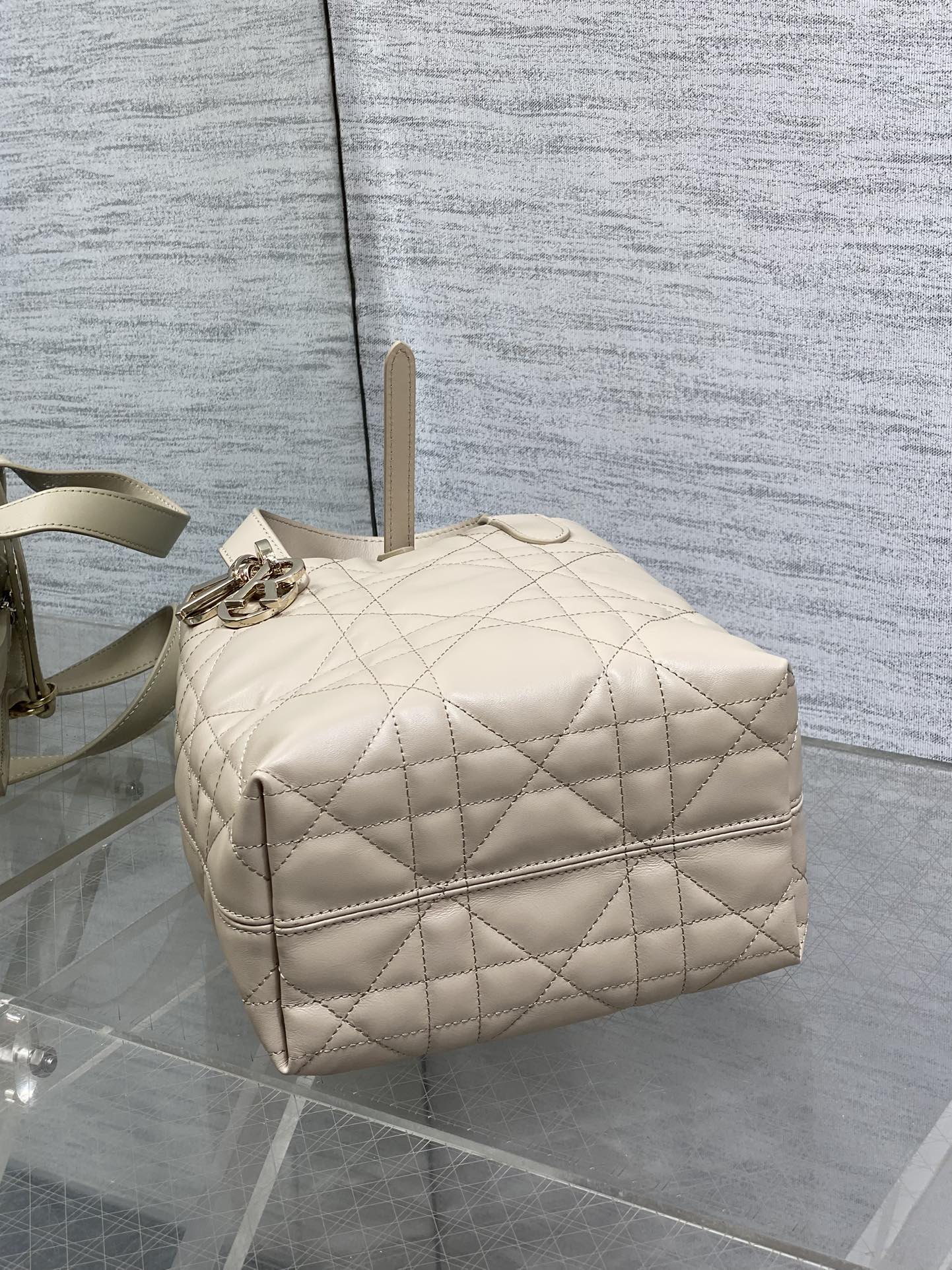 小号胭脂米现货‼️Toujours竖版系列小号，专属菜篮子，有点太美了，高颜值包包，轻松拿捏高级感，超大