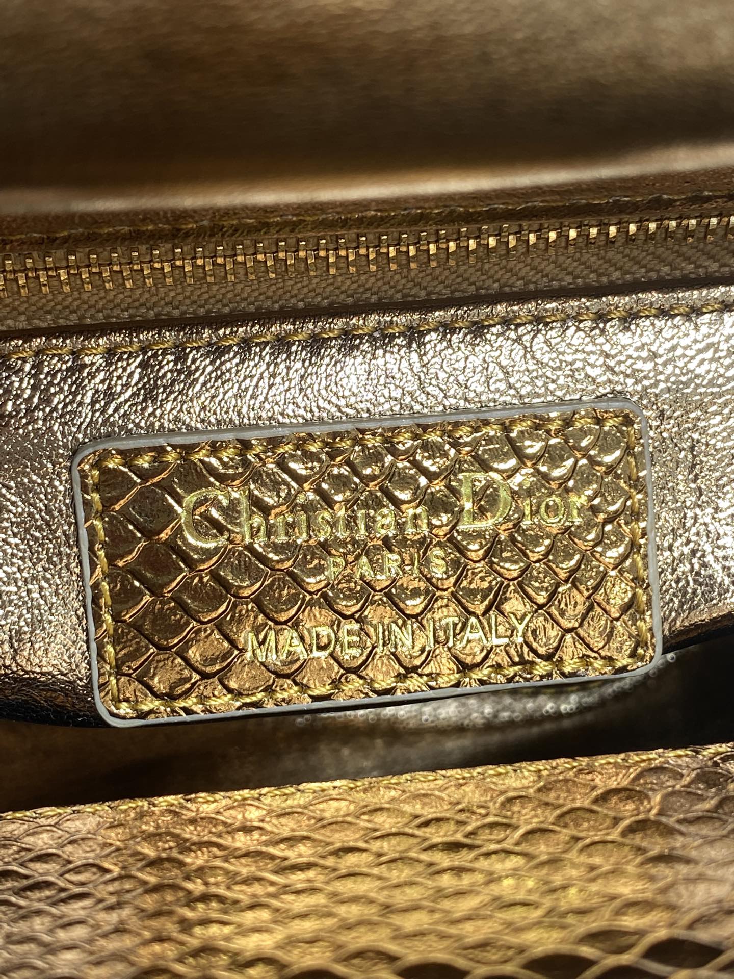 现货‼️Lady戴妃三格珍稀蛇皮闪亮登场，高雅又不失个性，非它莫属👏🏼，科普一下每条蛇皮的纹路都是独一无