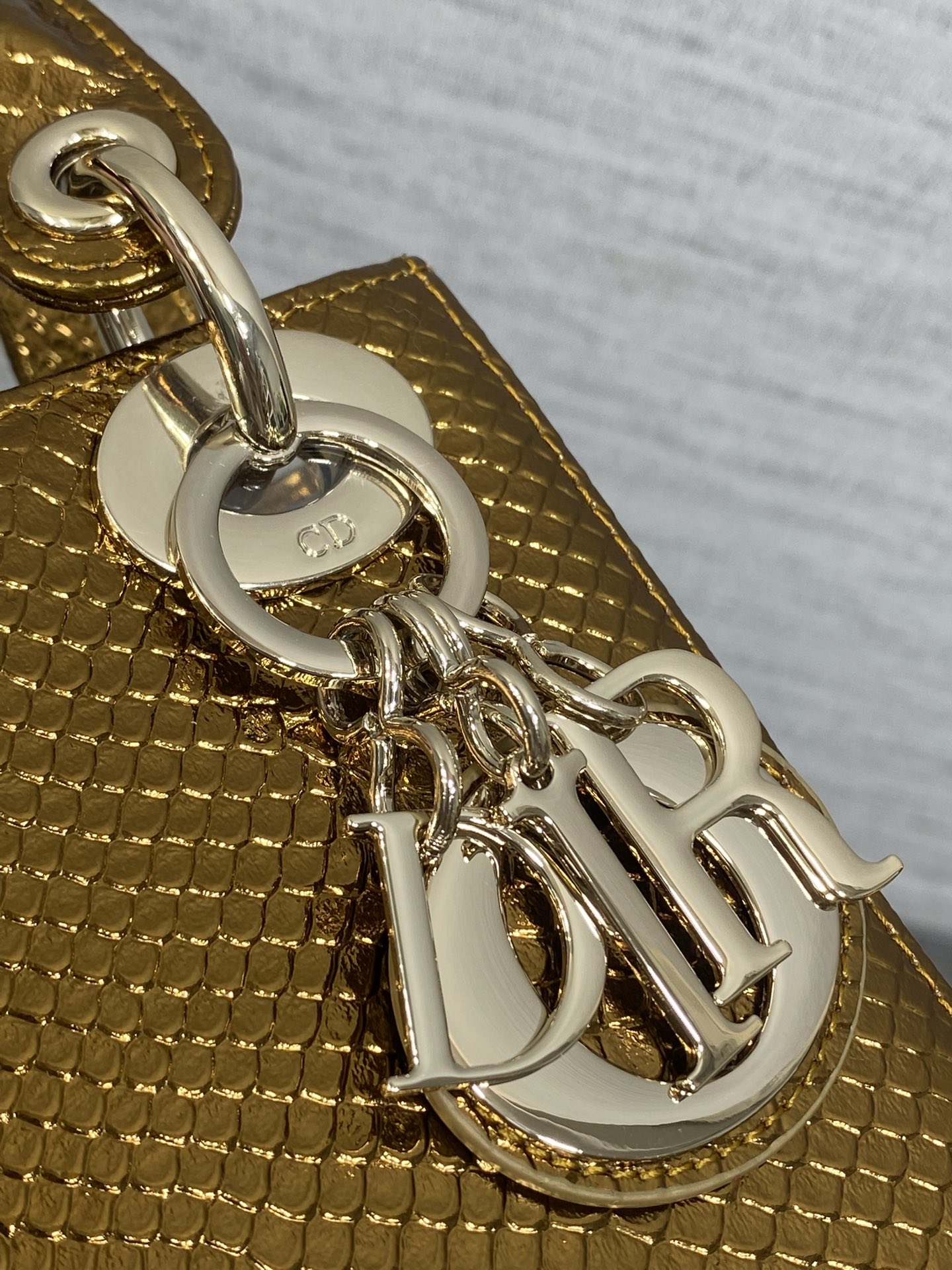 现货‼️Lady戴妃三格珍稀蛇皮闪亮登场，高雅又不失个性，非它莫属👏🏼，科普一下每条蛇皮的纹路都是独一无