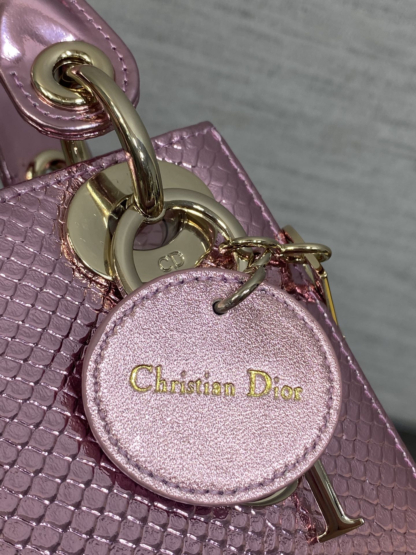 现货‼️Lady戴妃三格珍稀蛇皮闪亮登场，高雅又不失个性，非它莫属👏🏼，科普一下每条蛇皮的纹路都是独一无