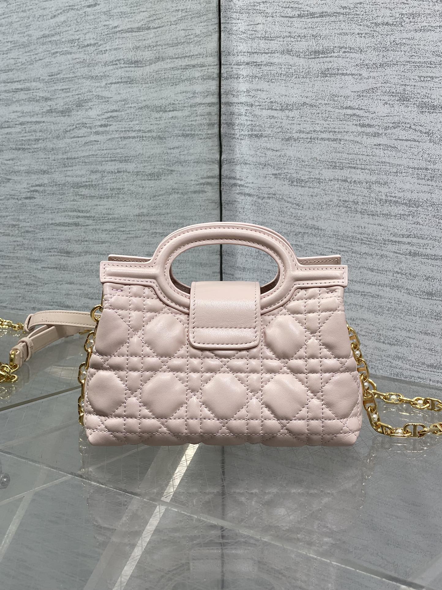 原厂皮胭脂粉现货‼️Jolie ToP Handle 迷你链条包对这种精致小包完全没有抵抗力大包背着太累