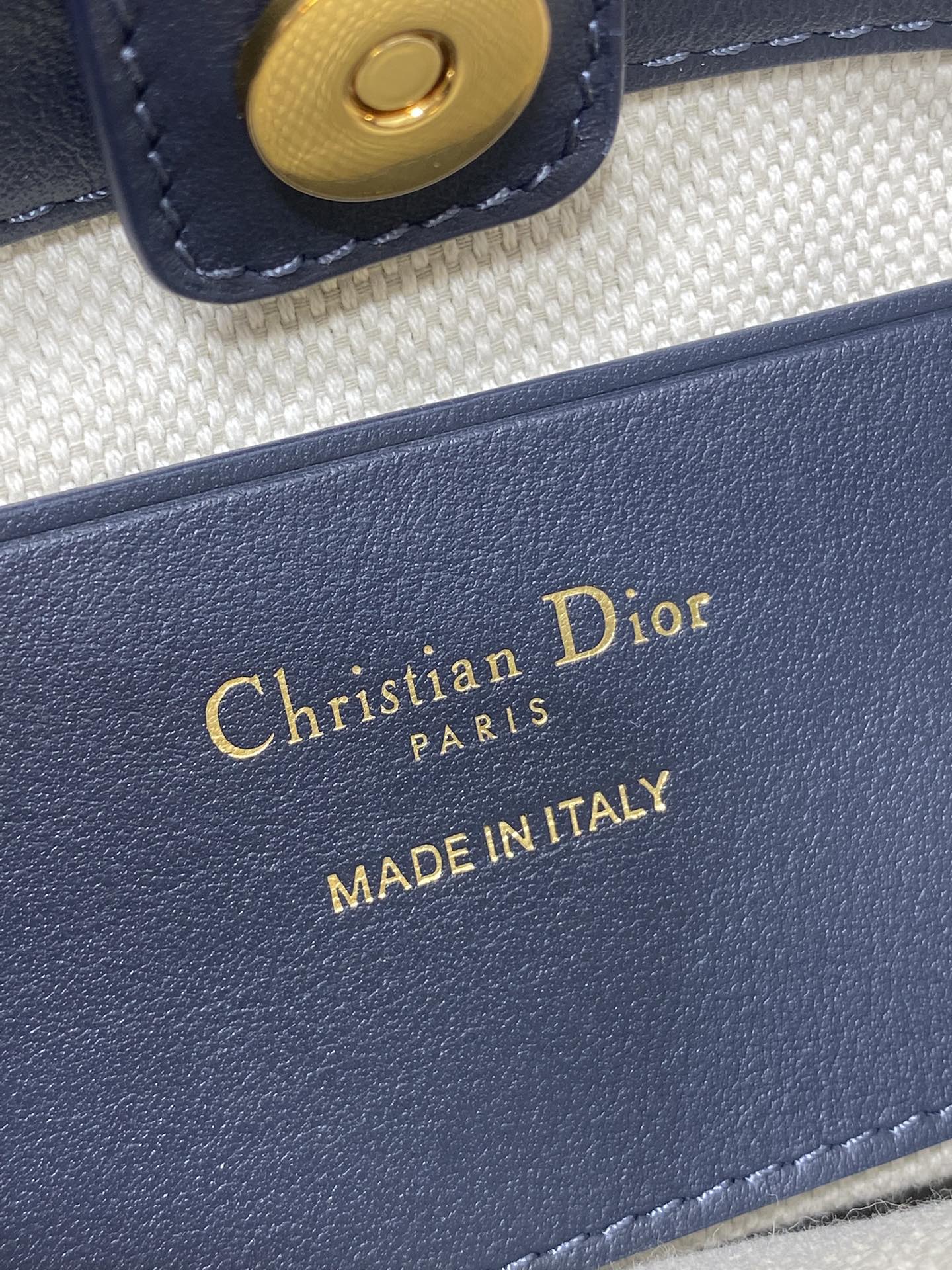 现货‼️Dior新款水桶包star bucket系列，新款美包又上新了，经典oblique老花面料精心制