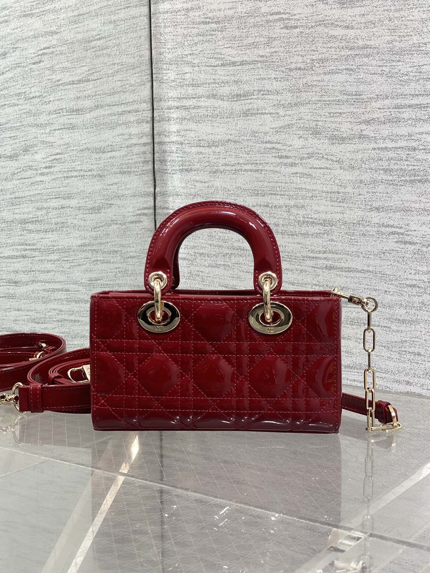 樱桃红现货‼️D-joy最新mini系列，说micro太小，小号太大的宝贝们都看过来，新出的mini尺寸