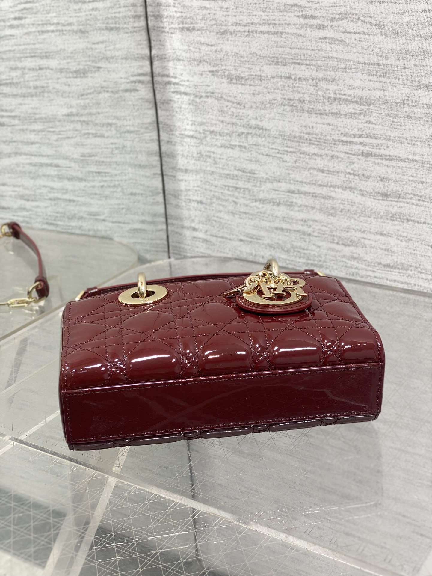 酒红现货‼️D-joy最新mini系列，说micro太小，小号太大的宝贝们都看过来，新出的mini尺寸，