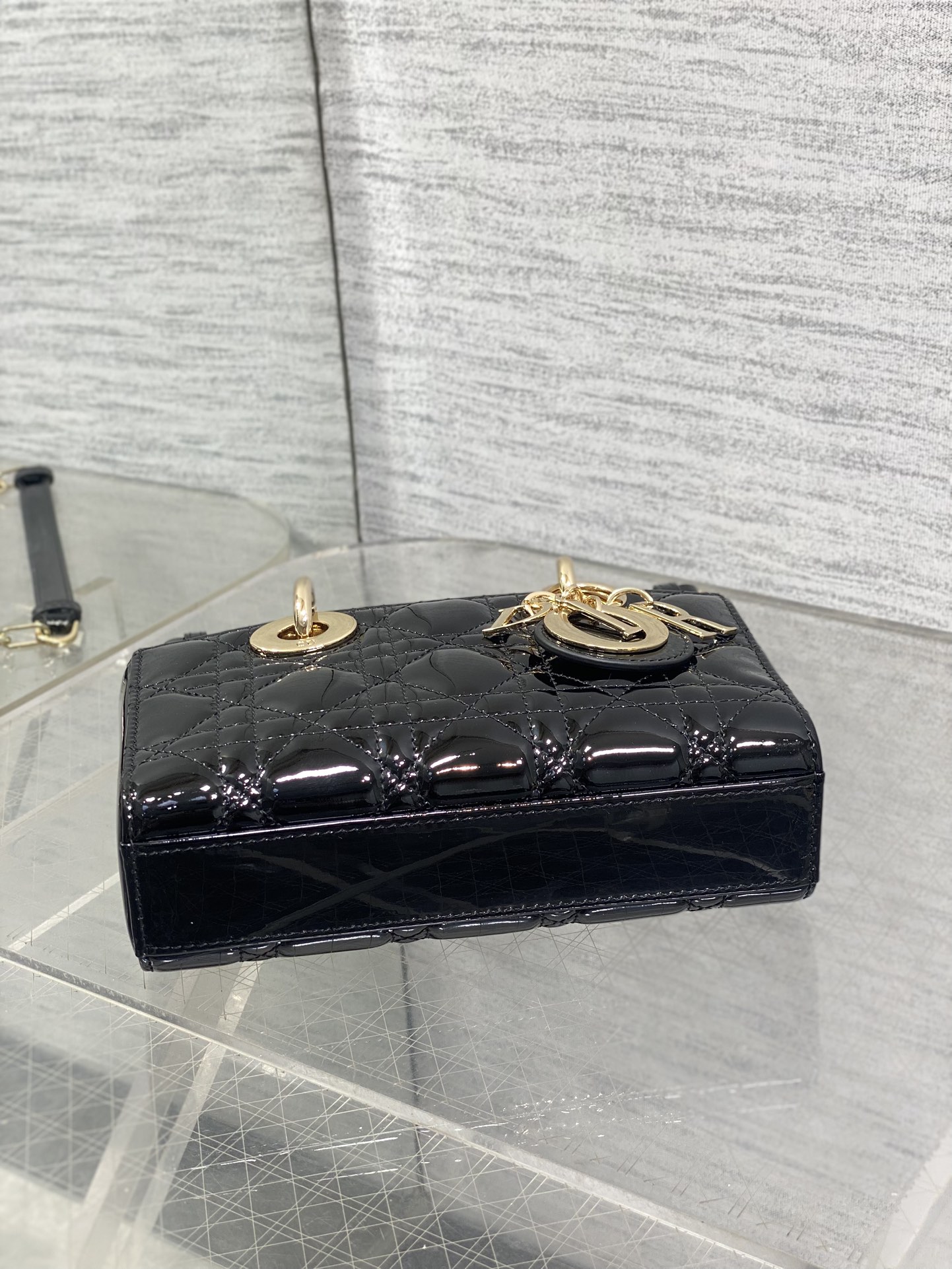 黑色现货‼️D-joy最新mini系列，说micro太小，小号太大的宝贝们都看过来，新出的mini尺寸，