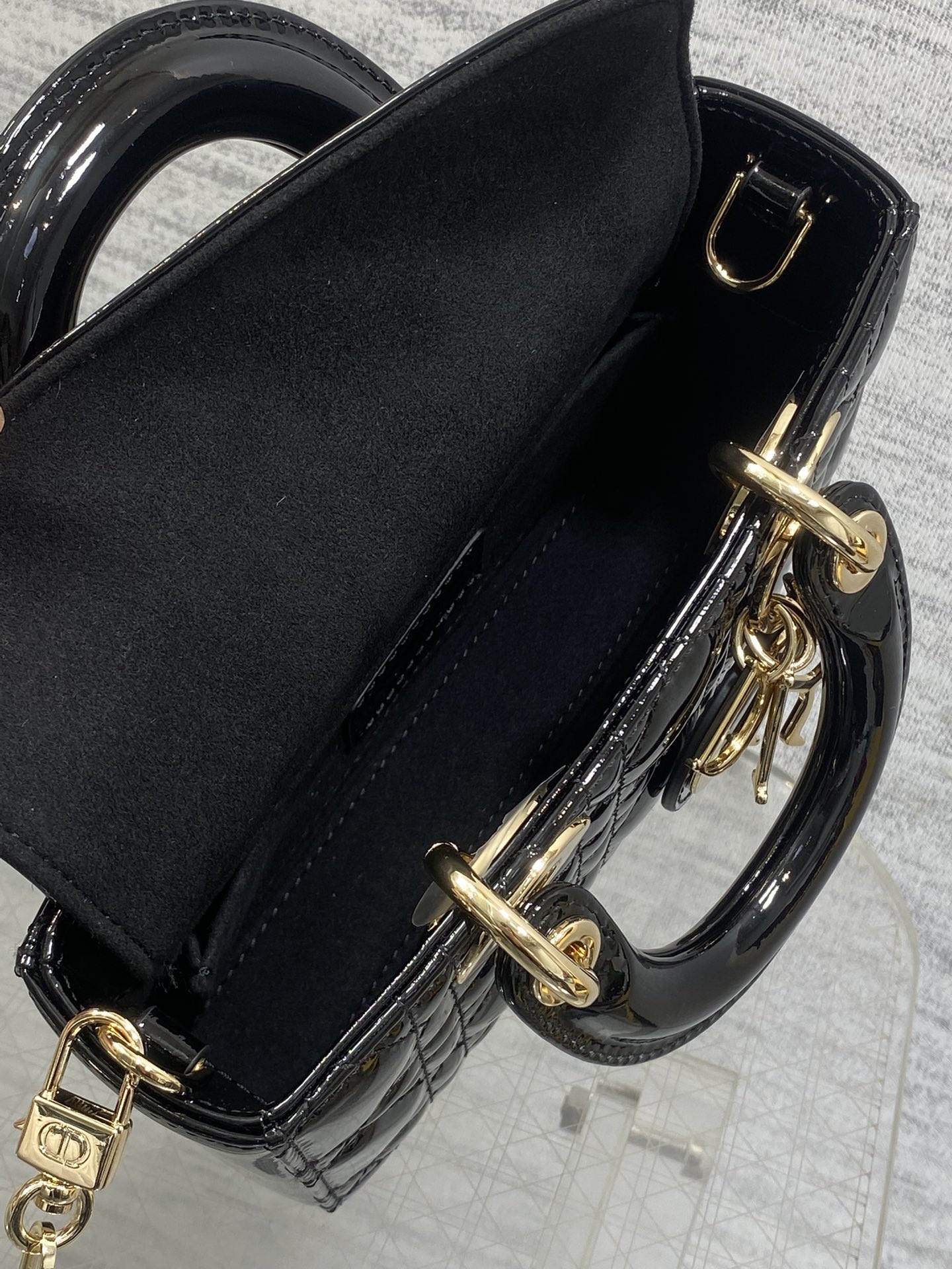 黑色现货‼️D-joy最新mini系列，说micro太小，小号太大的宝贝们都看过来，新出的mini尺寸，