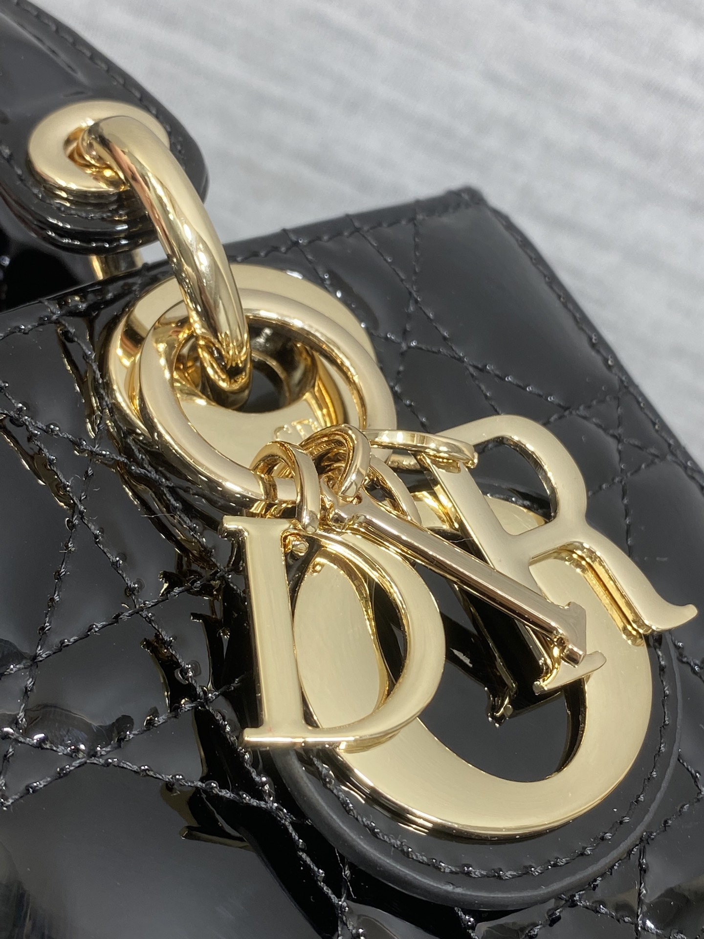 黑色现货‼️D-joy最新mini系列，说micro太小，小号太大的宝贝们都看过来，新出的mini尺寸，