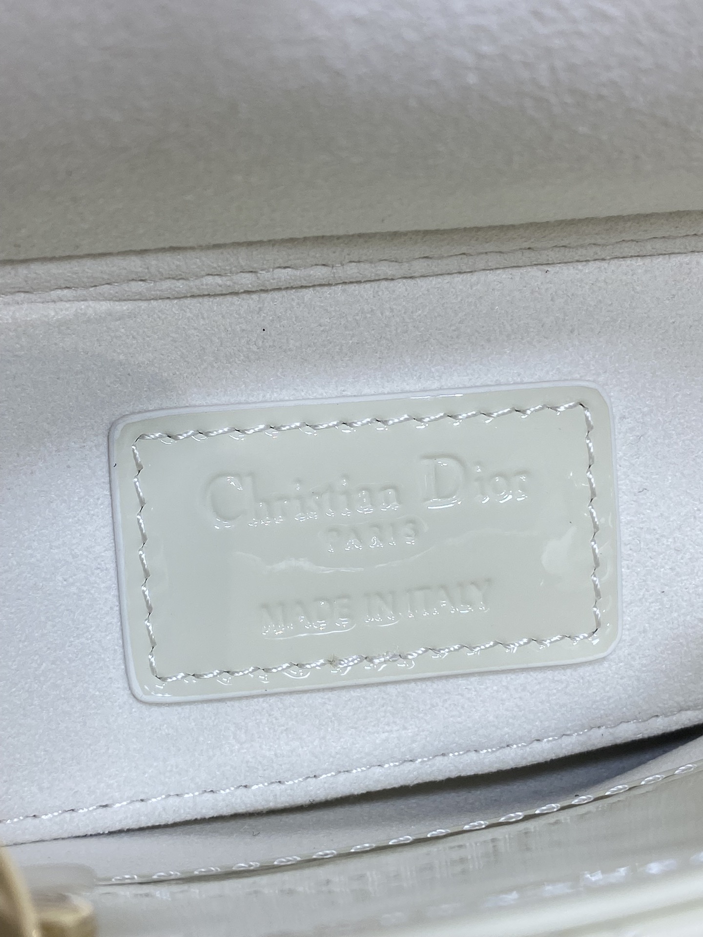 白色现货‼️D-joy最新mini系列，说micro太小，小号太大的宝贝们都看过来，新出的mini尺寸，