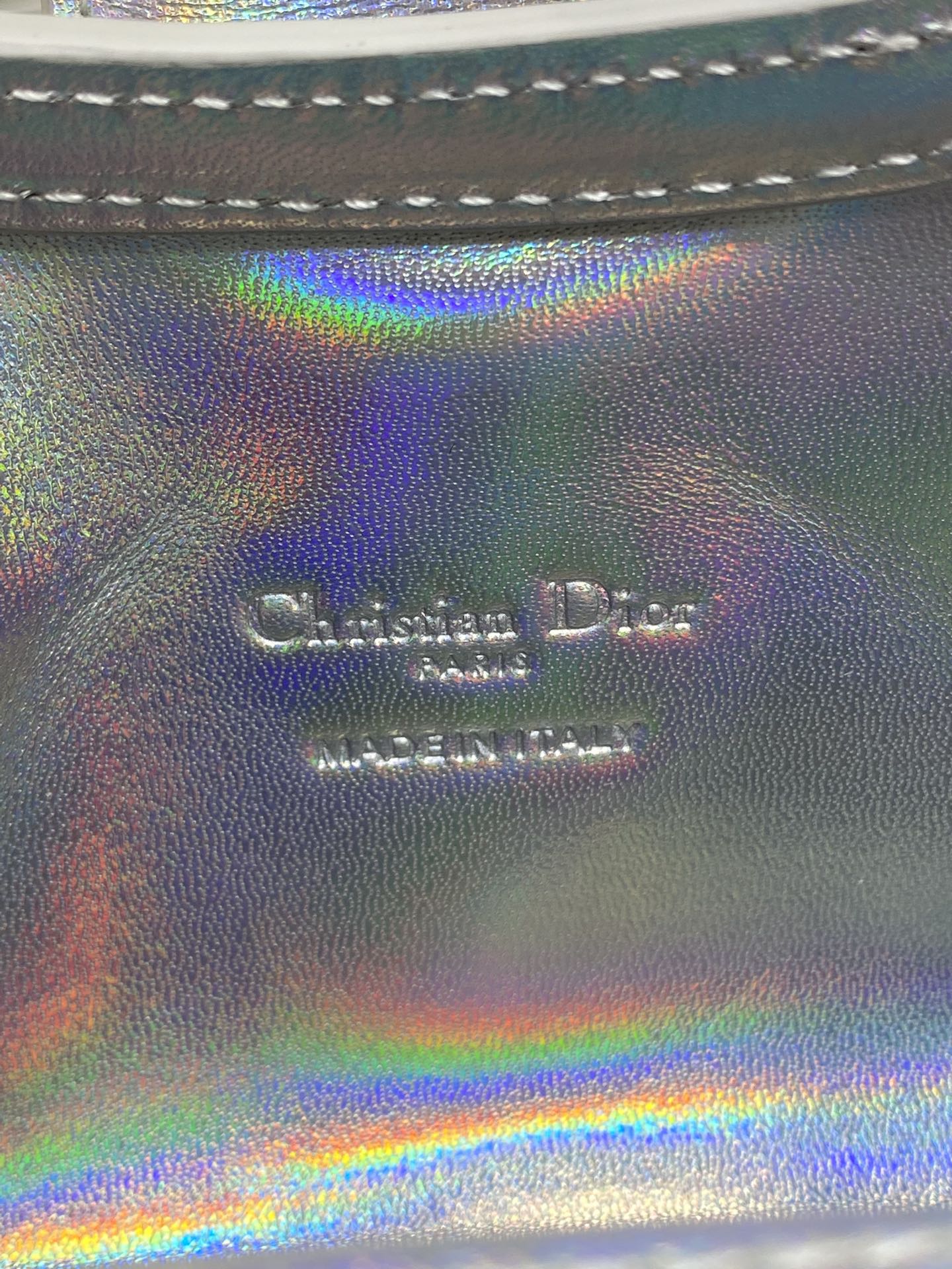 幻彩银现货‼️Jolie ToP Handle 迷你链条包，对这种精致小包完全没有抵抗力✌️大包背着太累