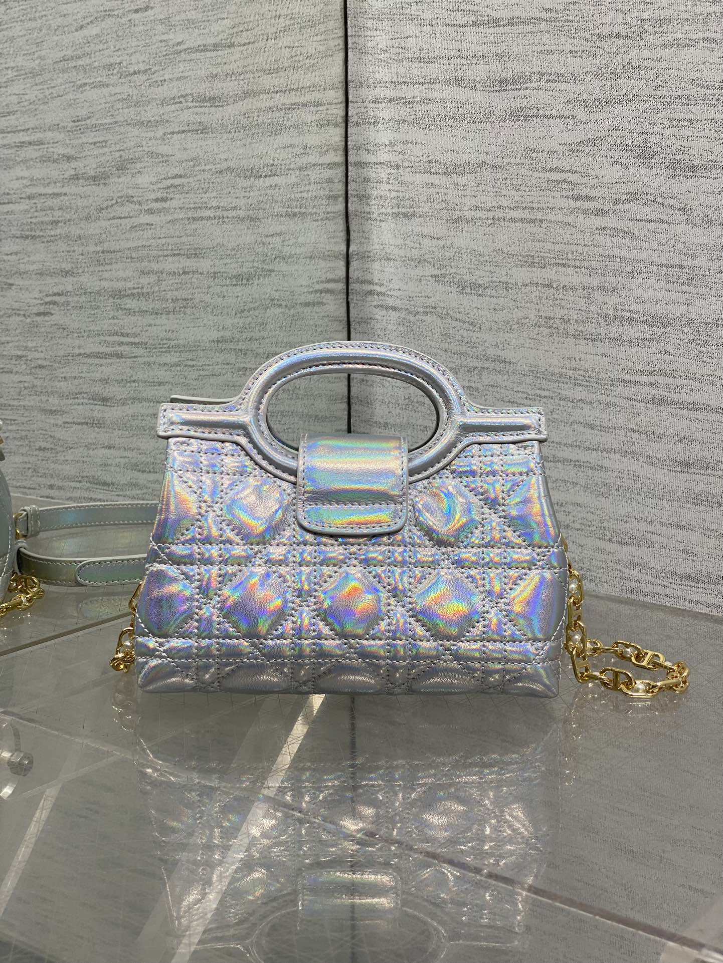 幻彩银现货‼️Jolie ToP Handle 迷你链条包，对这种精致小包完全没有抵抗力✌️大包背着太累