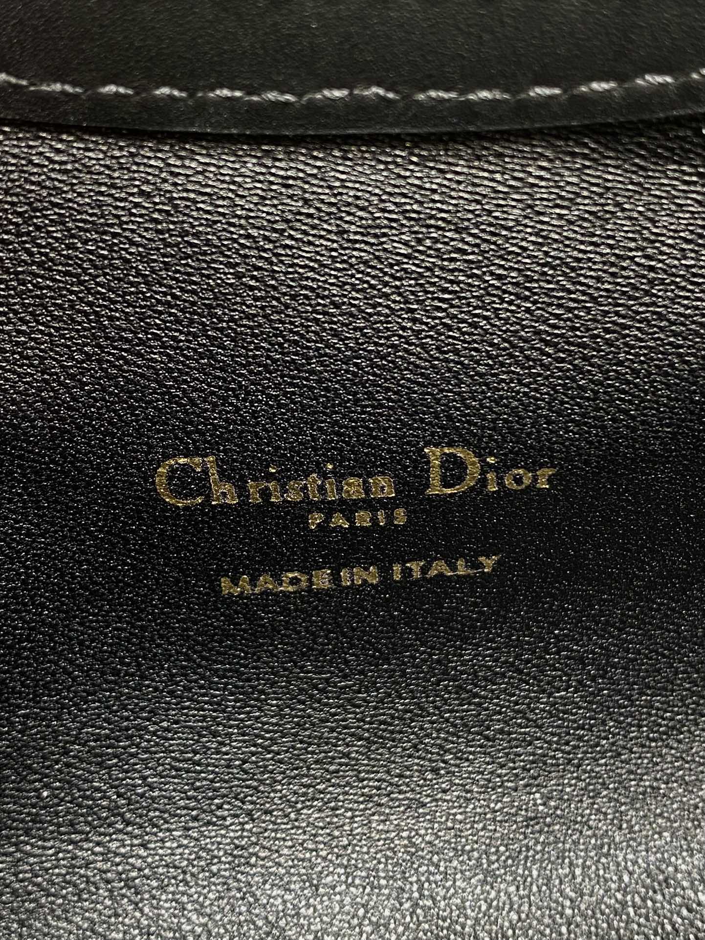 黑色平纹现货‼️Jolie ToP Handle 迷你链条包，对这种精致小包完全没有抵抗力✌️大包背着太