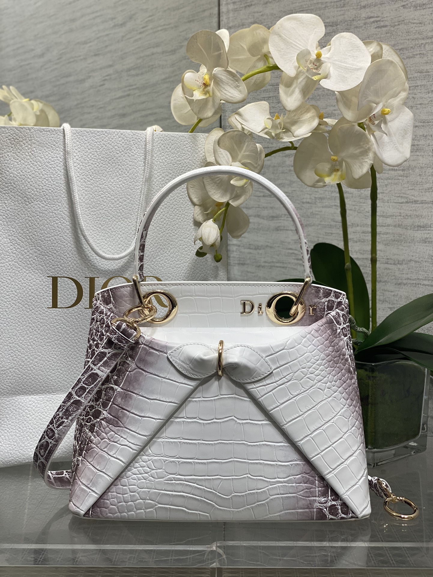 𝐂𝐡𝐫𝐢𝐬𝐭𝐢𝐚𝐧 𝐃𝐢𝐨𝐫𝟐𝟎𝟐𝟔 El último lazo 🎀Nuevo estilo de primavera