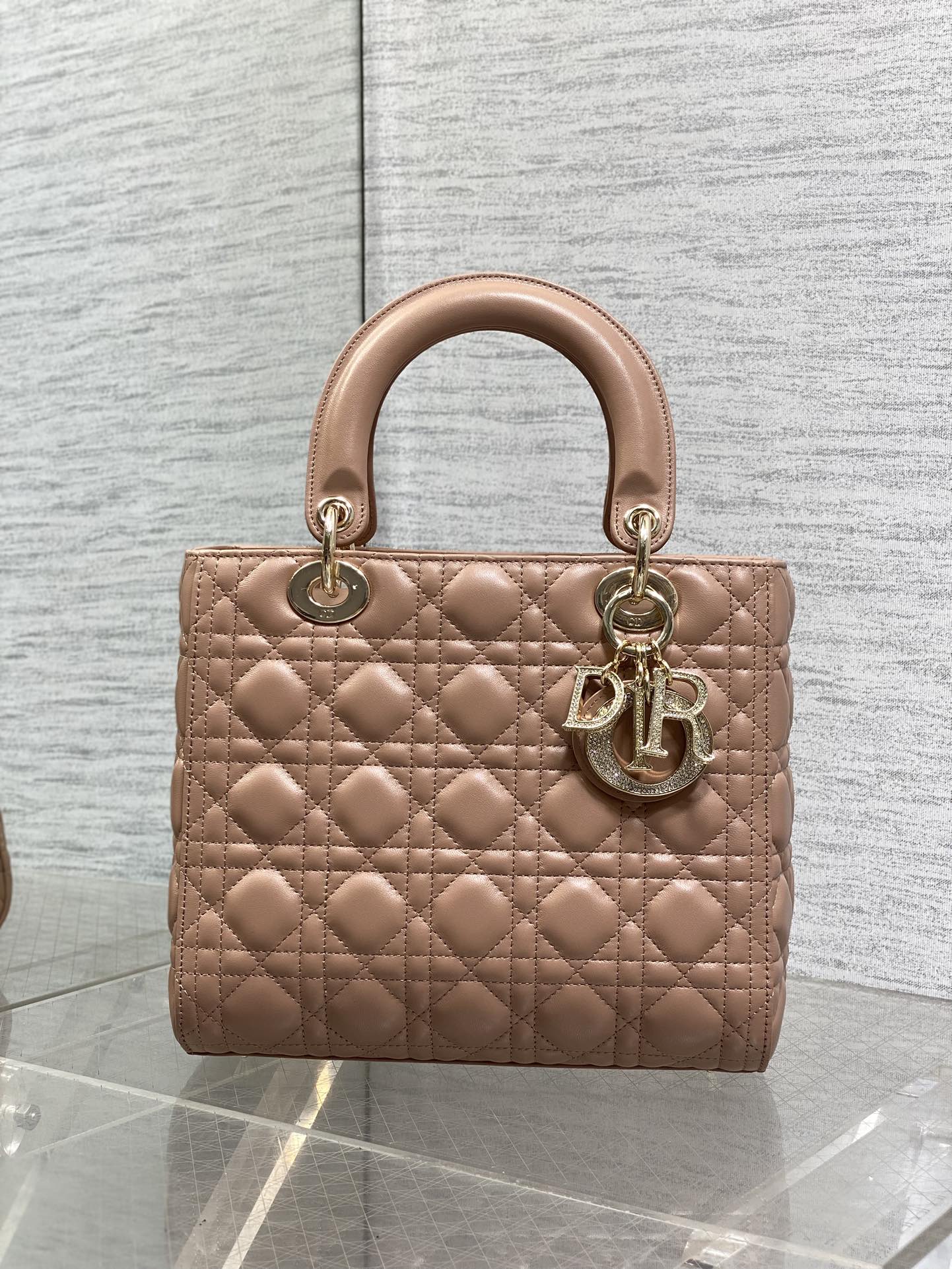 Dior 五格戴妃包钻石扣 ‼