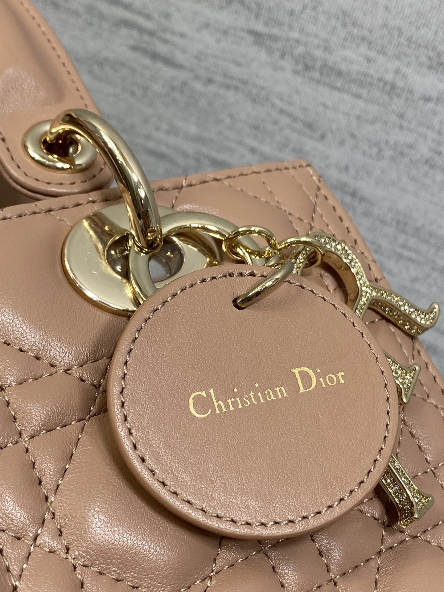 Dior 五格戴妃包钻石扣 ‼