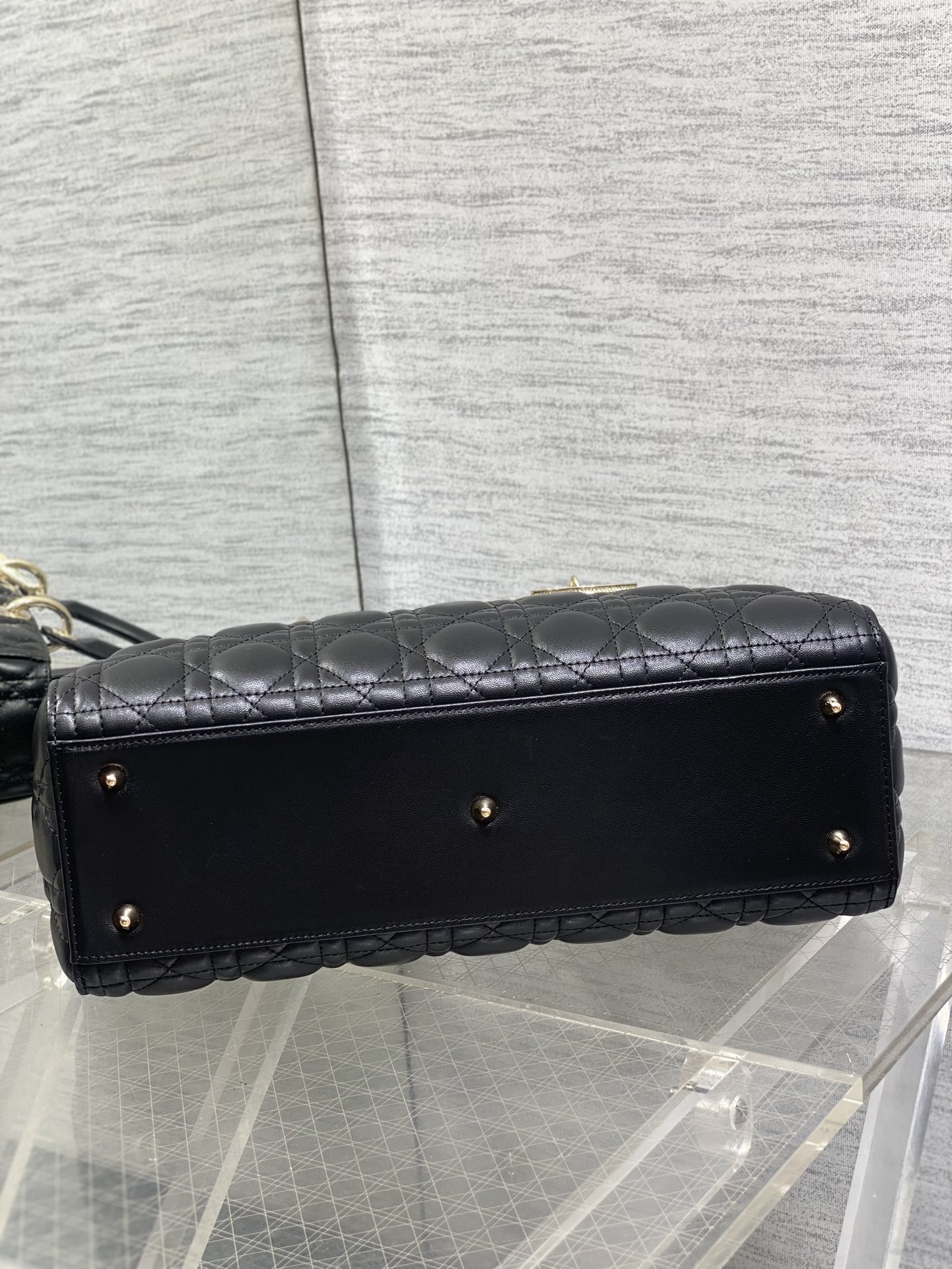 Dior 七格戴妃包钻石扣 ‼