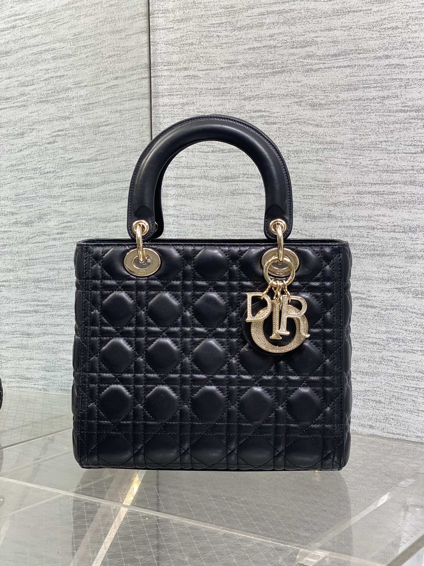 Dior 五格戴妃包钻石扣 ‼